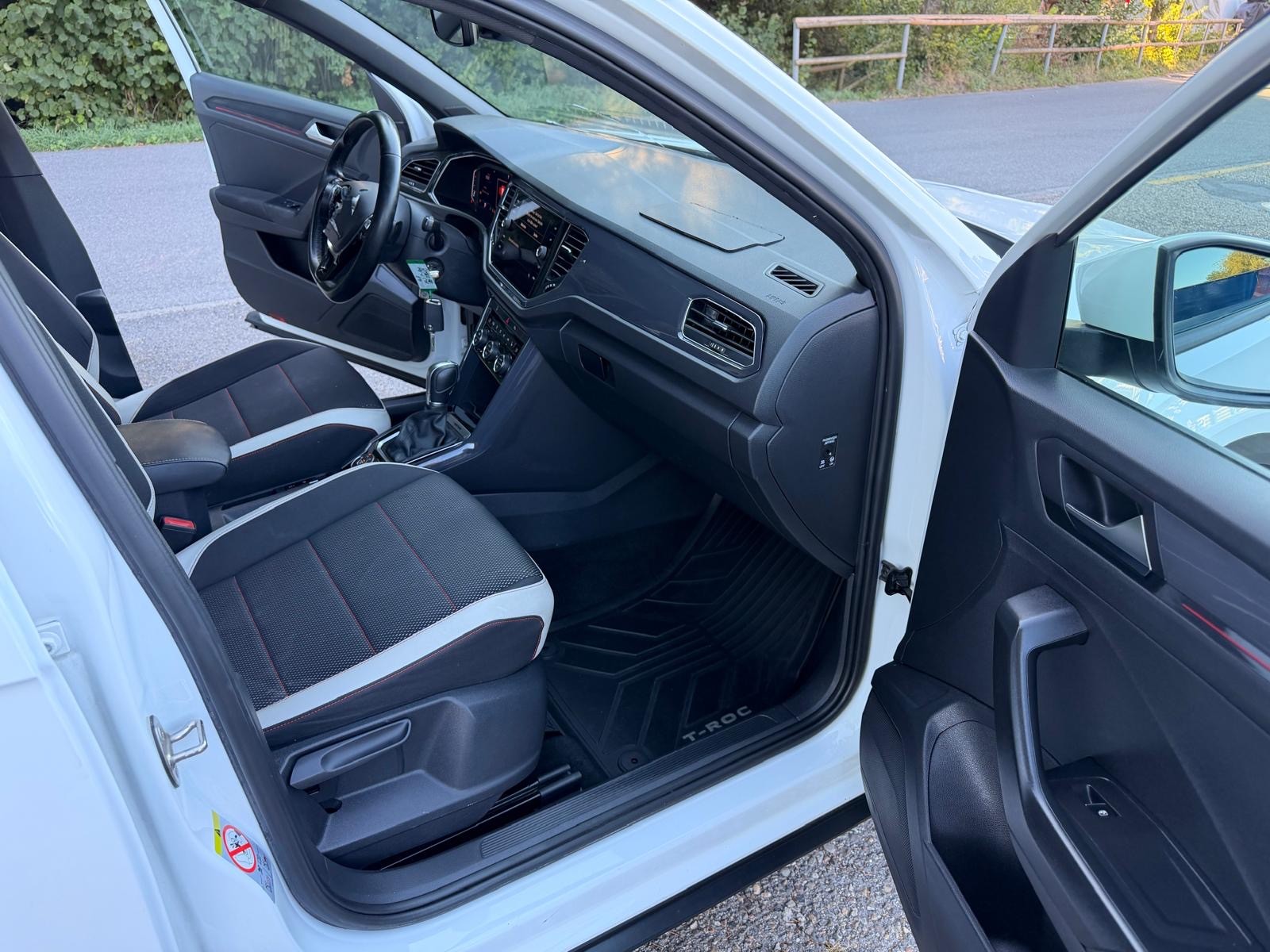 VW T-Roc 2.0 TDI SCR Advance DSG 4Motion-image-13