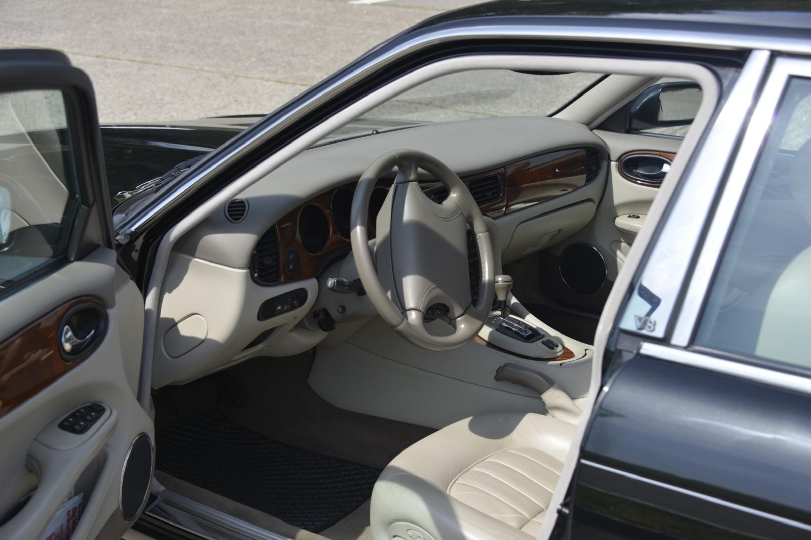JAGUAR 3.2 Executive-image-4