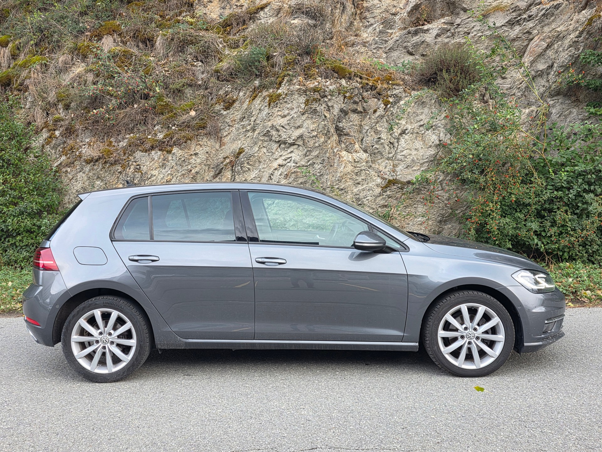 VW Golf 2.0 TDI Highline Swiss Line Limited 4M DSG-image-4