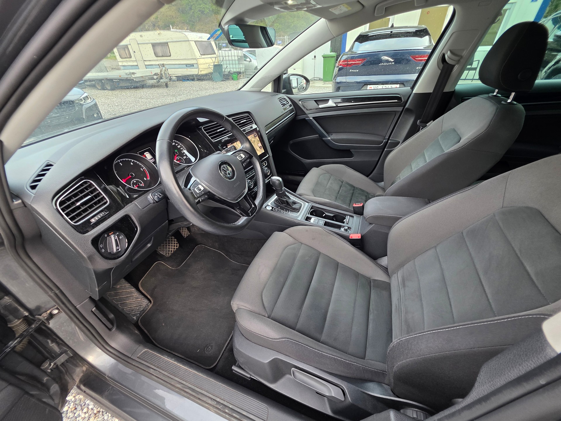 VW Golf 2.0 TDI Highline Swiss Line Limited 4M DSG-image-8