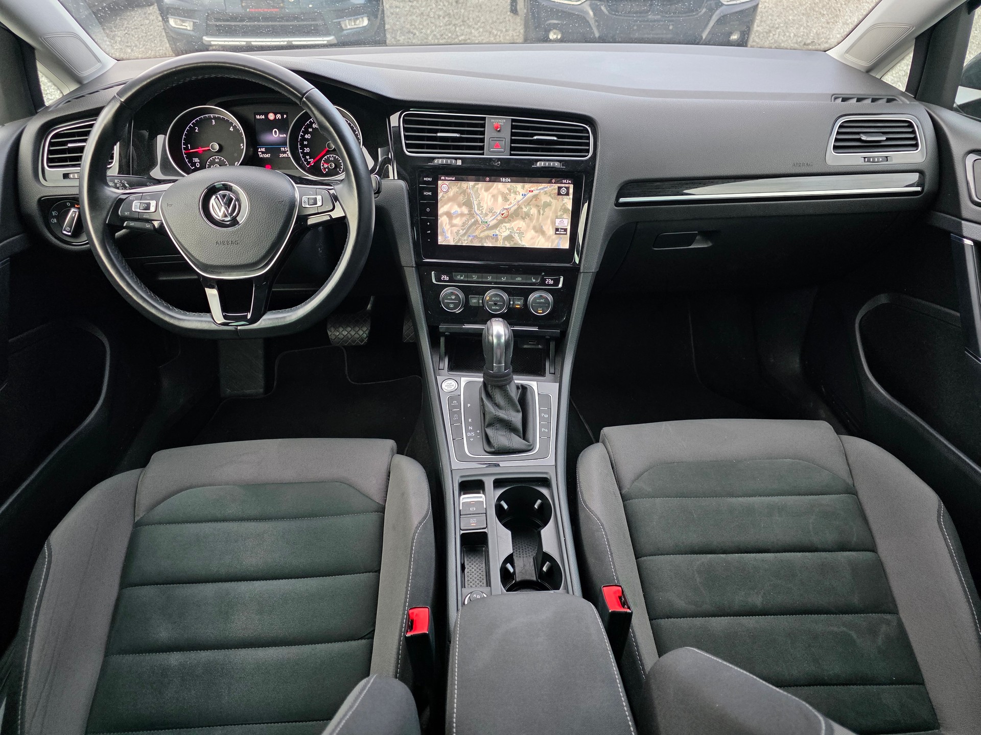 VW Golf 2.0 TDI Highline Swiss Line Limited 4M DSG-image-7