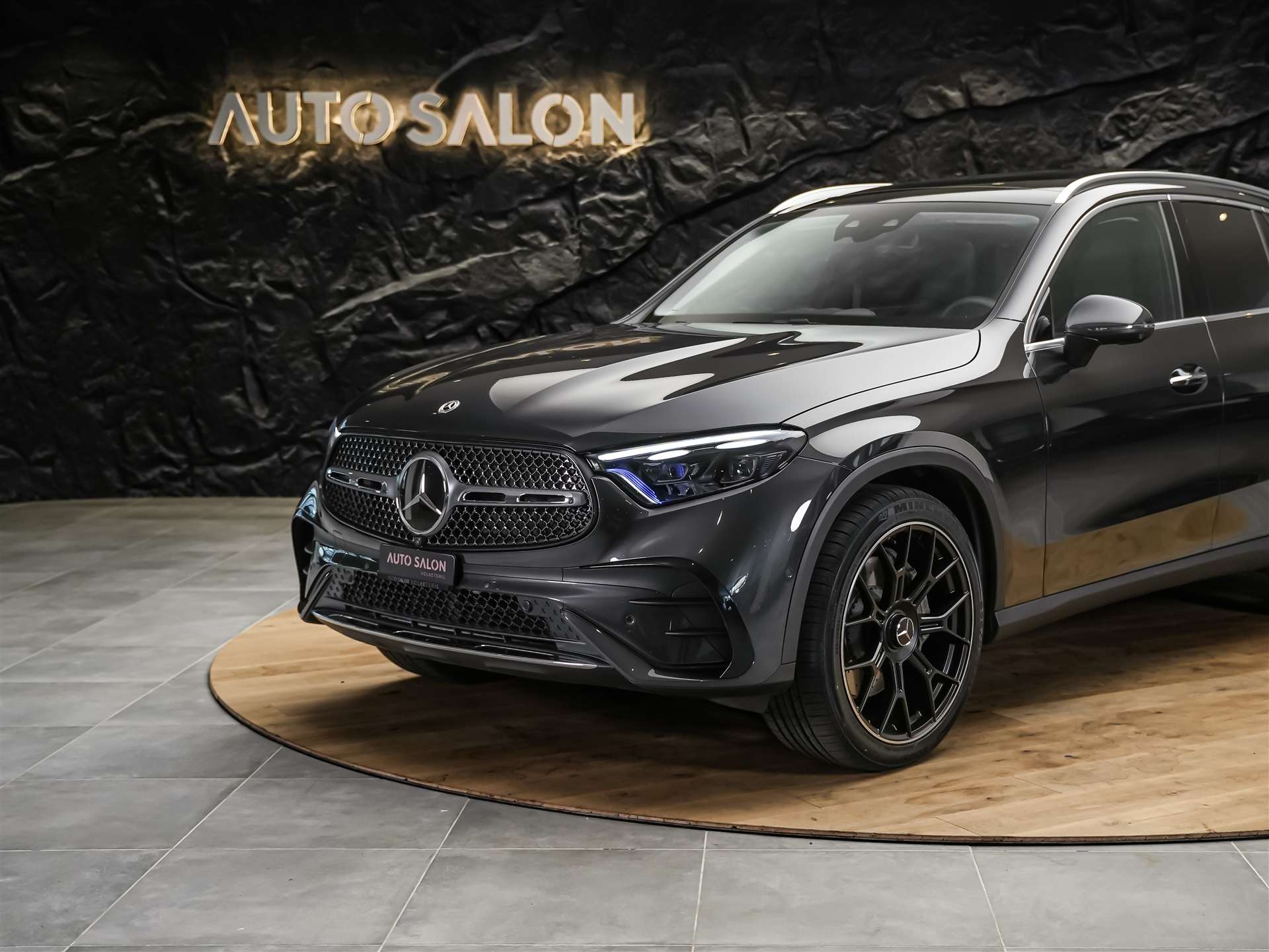 MERCEDES-BENZ GLC 300 4Matic AMG Line 9G-Tronic *Facelift*21" Felgen*Panorama*AHK*360° Kamera*-image-16
