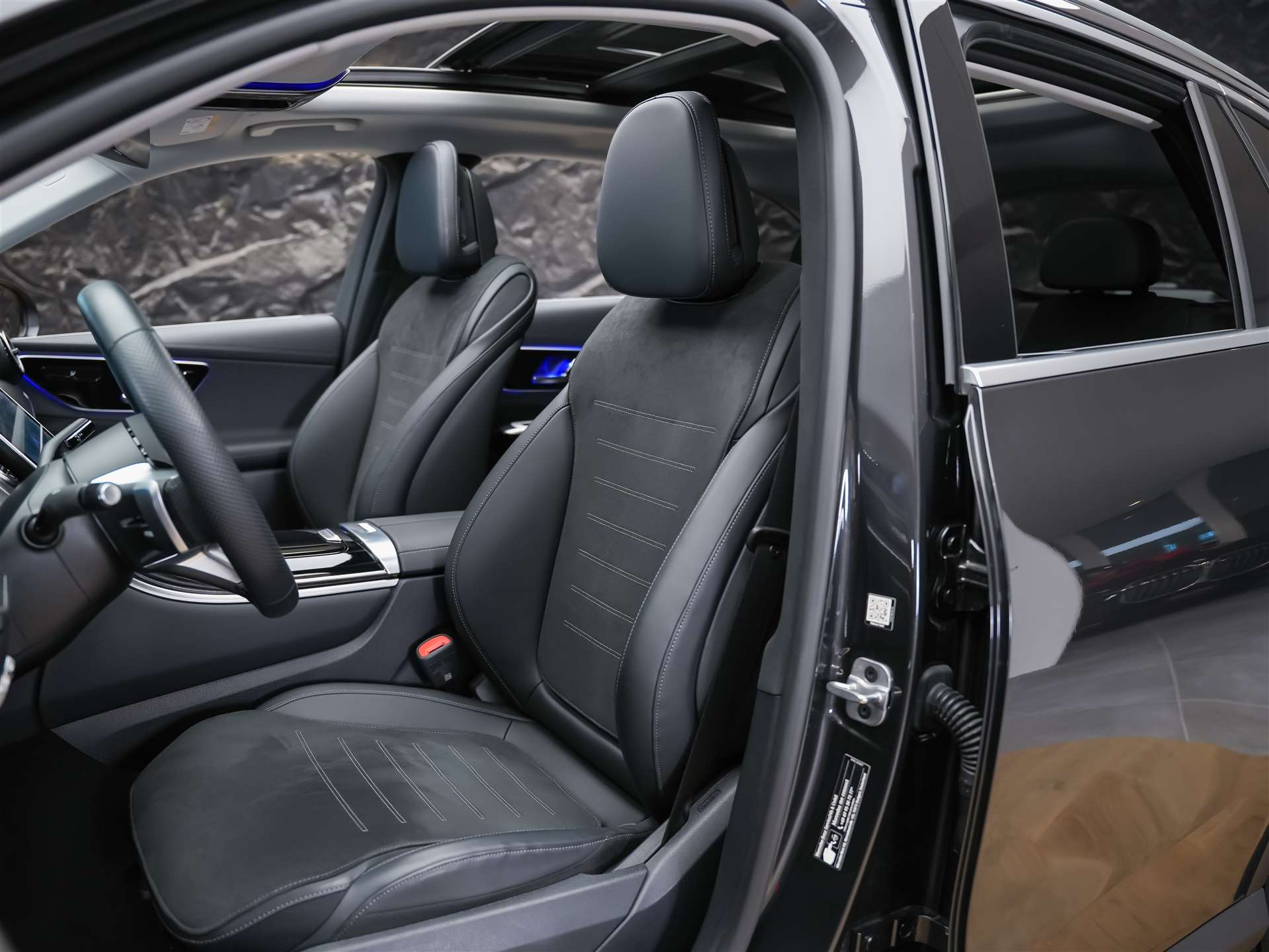 MERCEDES-BENZ GLC 300 4Matic AMG Line 9G-Tronic *Facelift*21" Felgen*Panorama*AHK*360° Kamera*-image-9