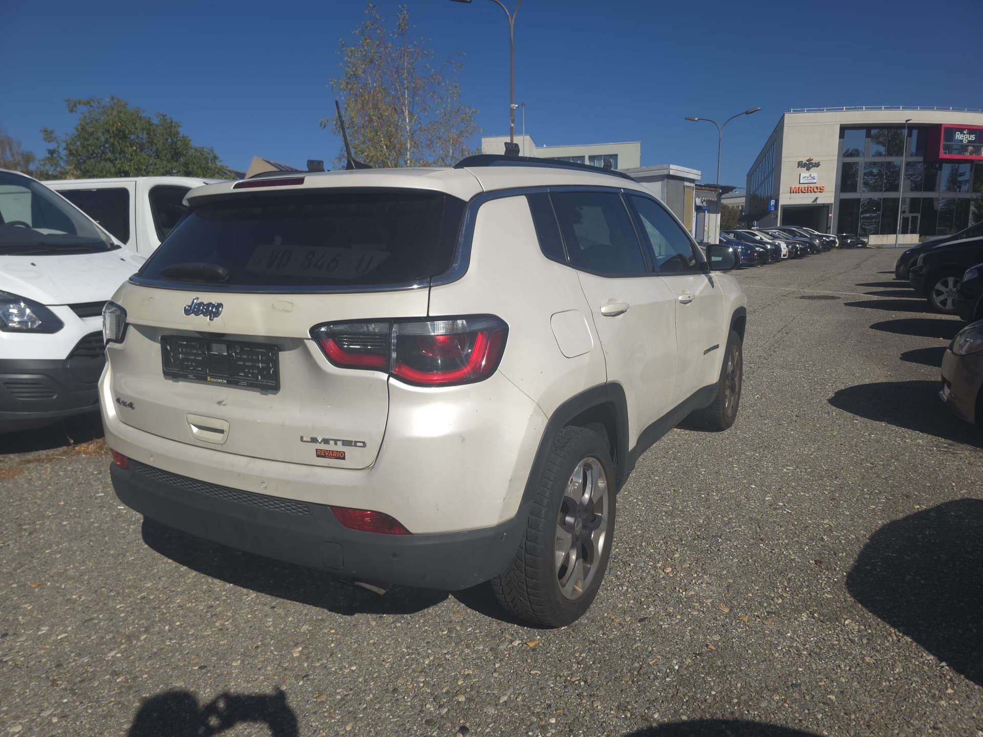JEEP Compass 1.4 Turbo Opening Edition AWD 9ATX-image-3