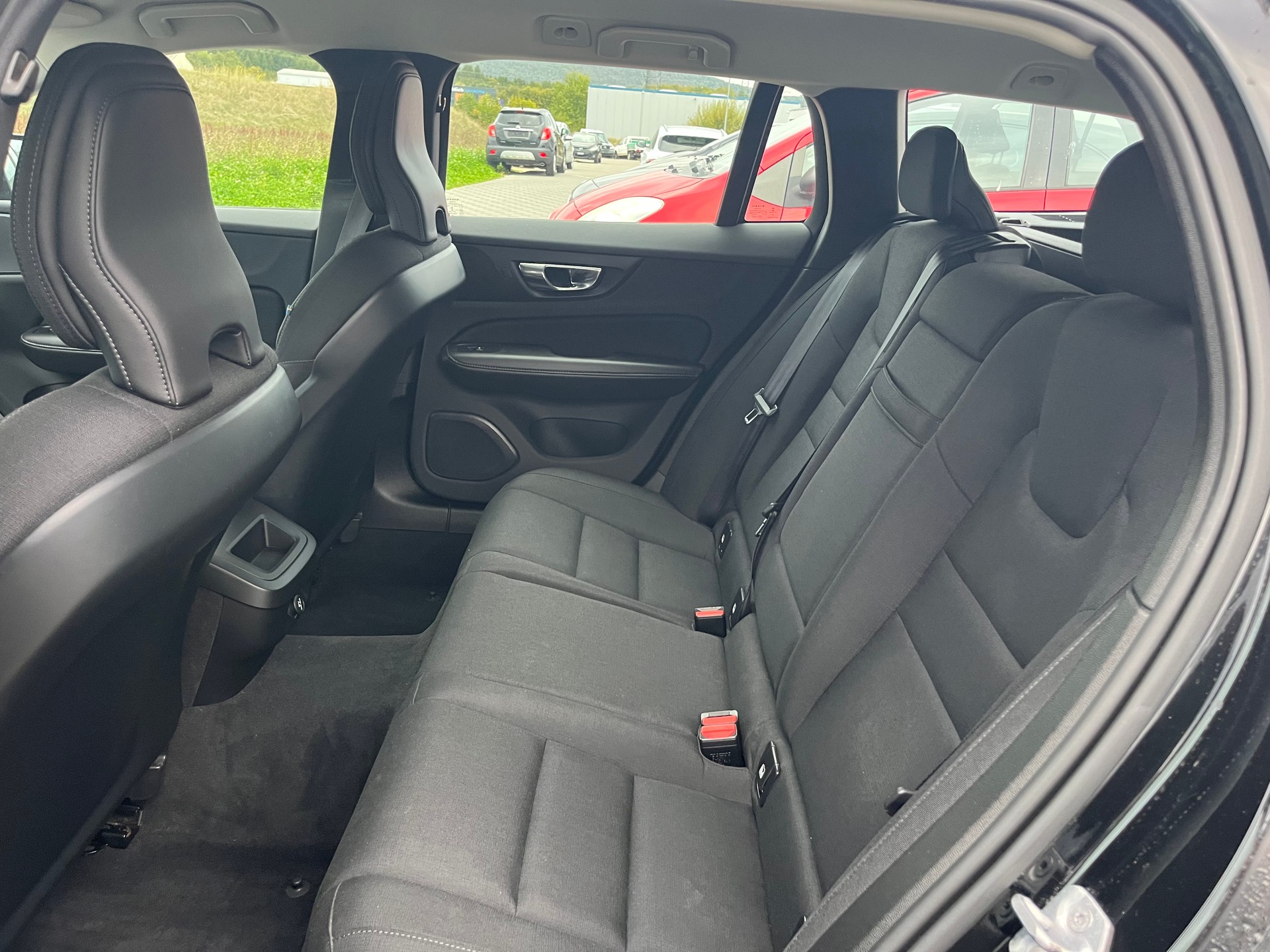 VOLVO V60 D3 Momentum-image-9