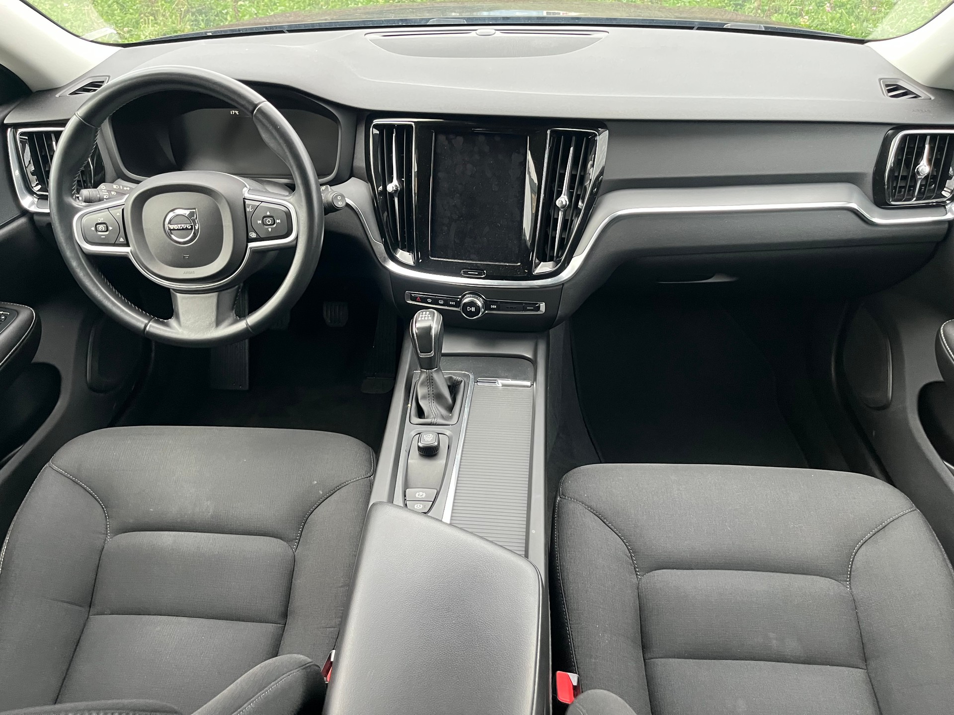 VOLVO V60 D3 Momentum-image-12