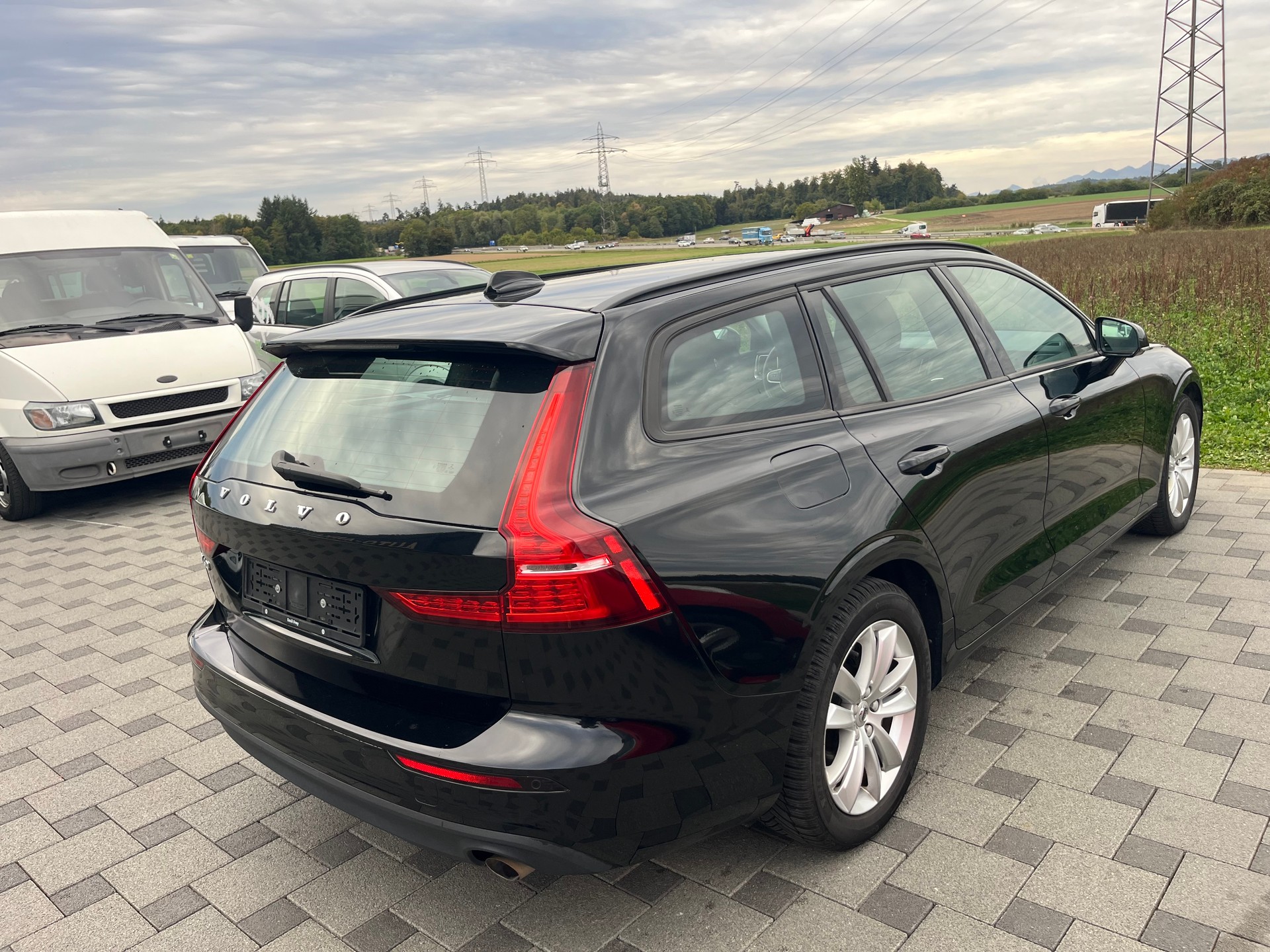 VOLVO V60 D3 Momentum-image-6
