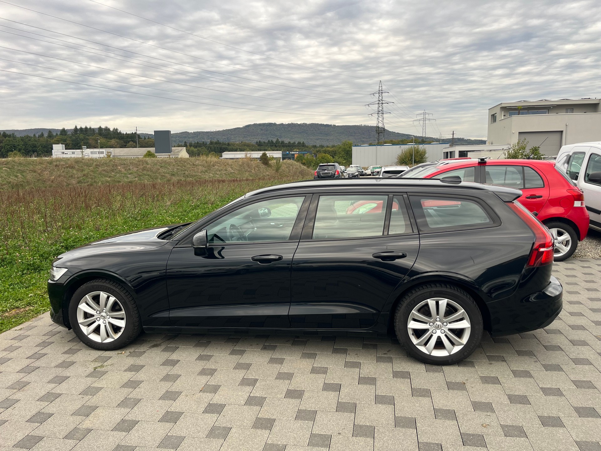 VOLVO V60 D3 Momentum-image-3