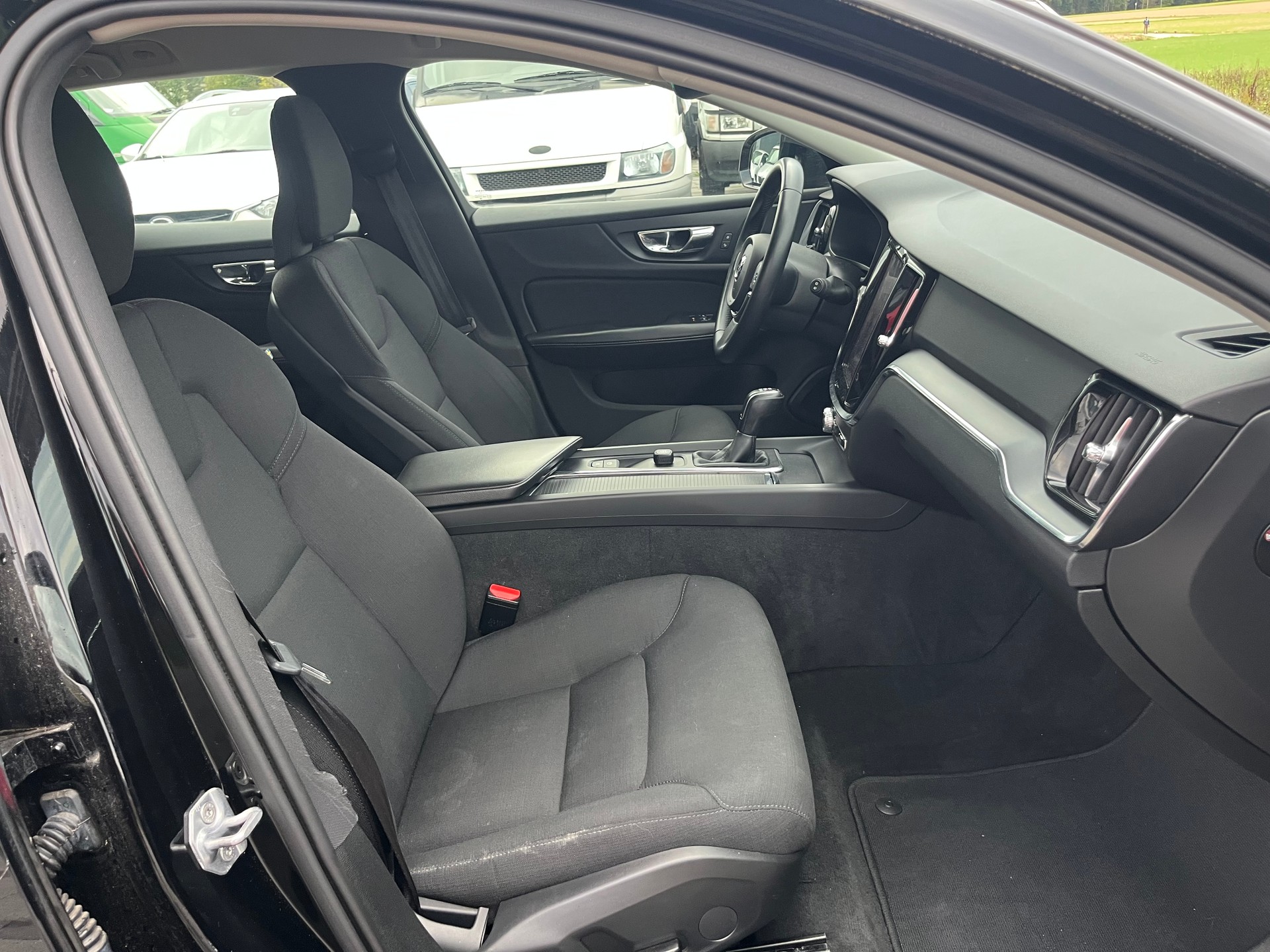VOLVO V60 D3 Momentum-image-13