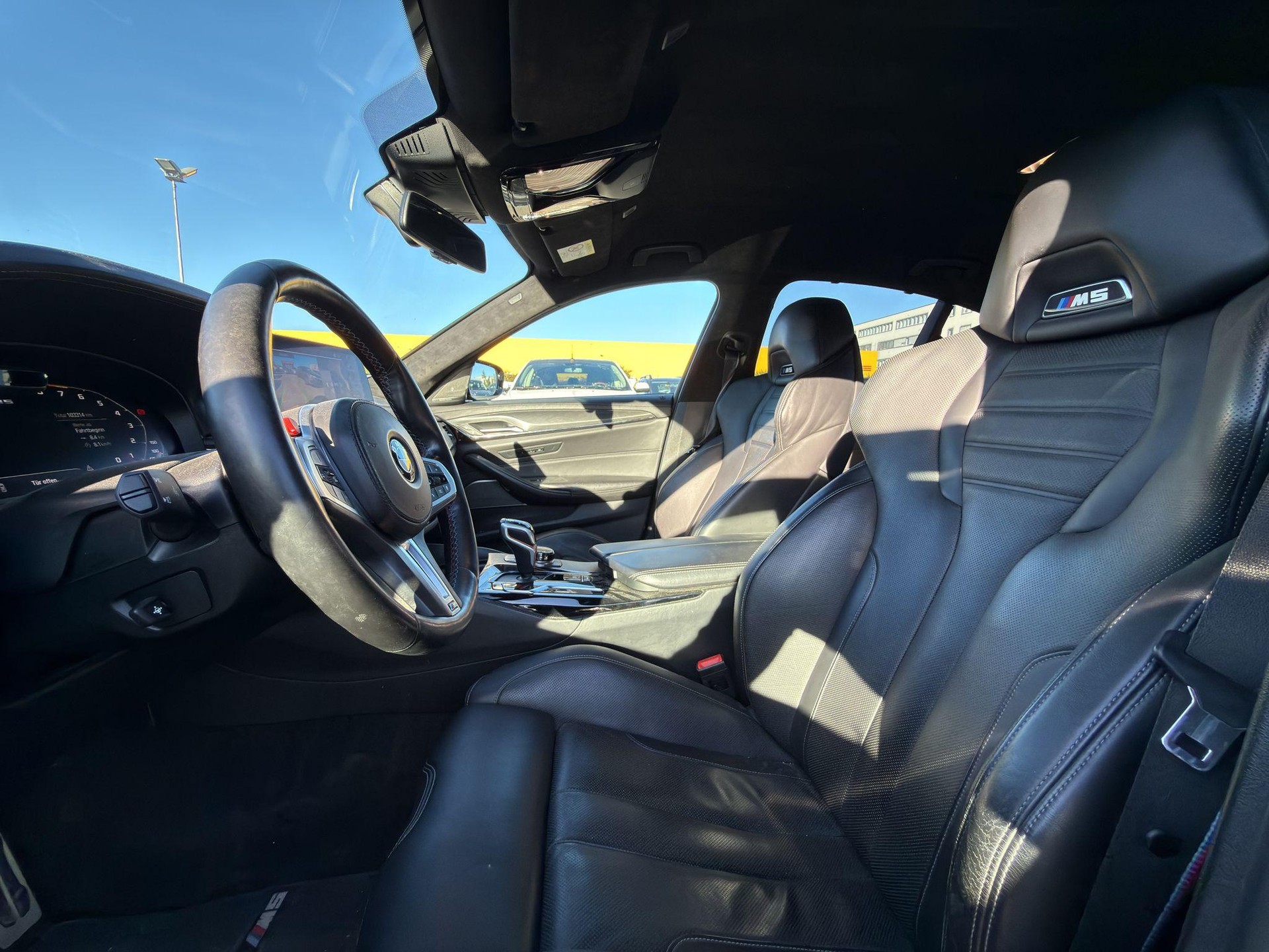 BMW M5 Competition xDrive-image-13