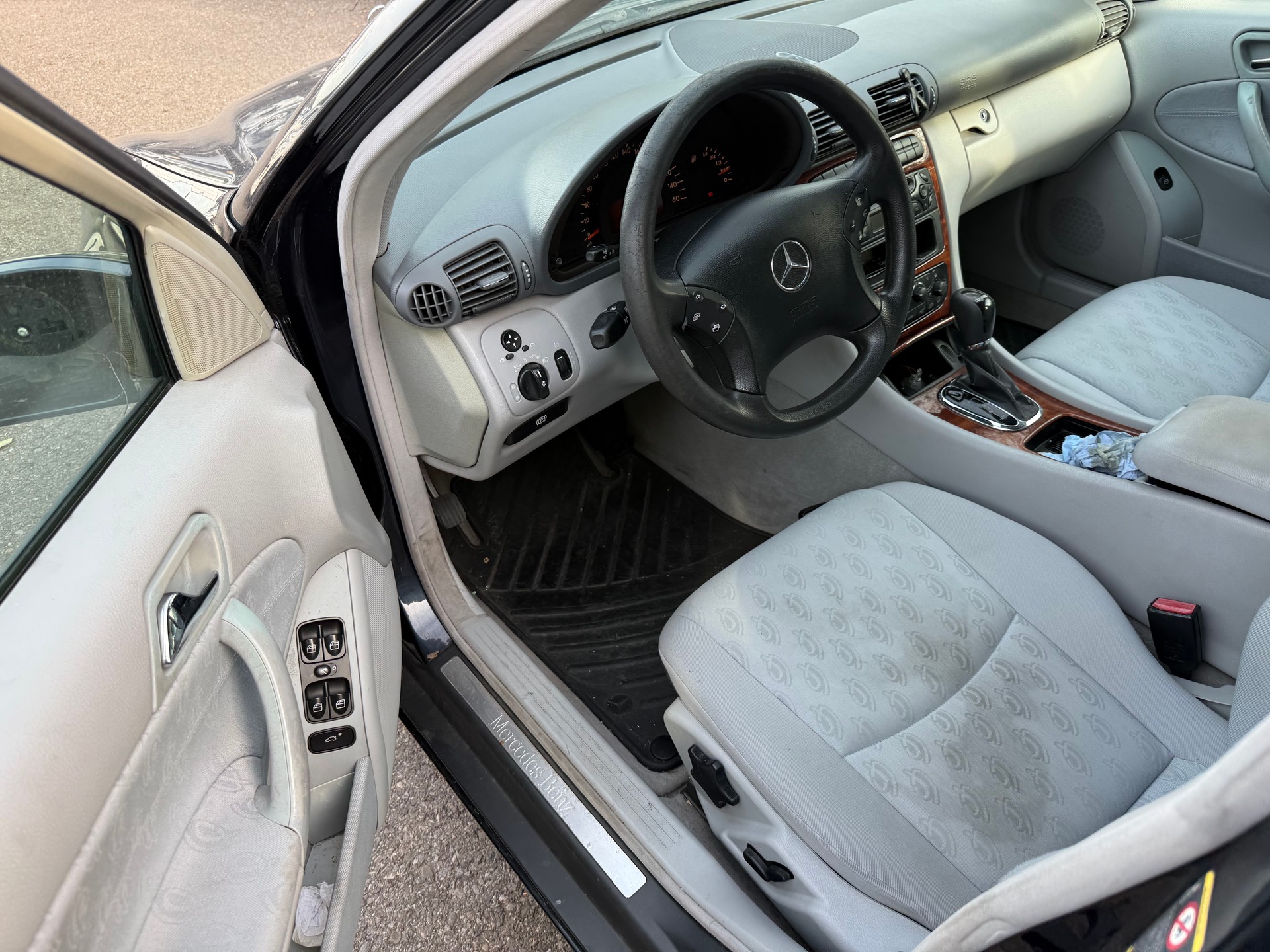 MERCEDES-BENZ C 200 Kompressor Classic-image-8
