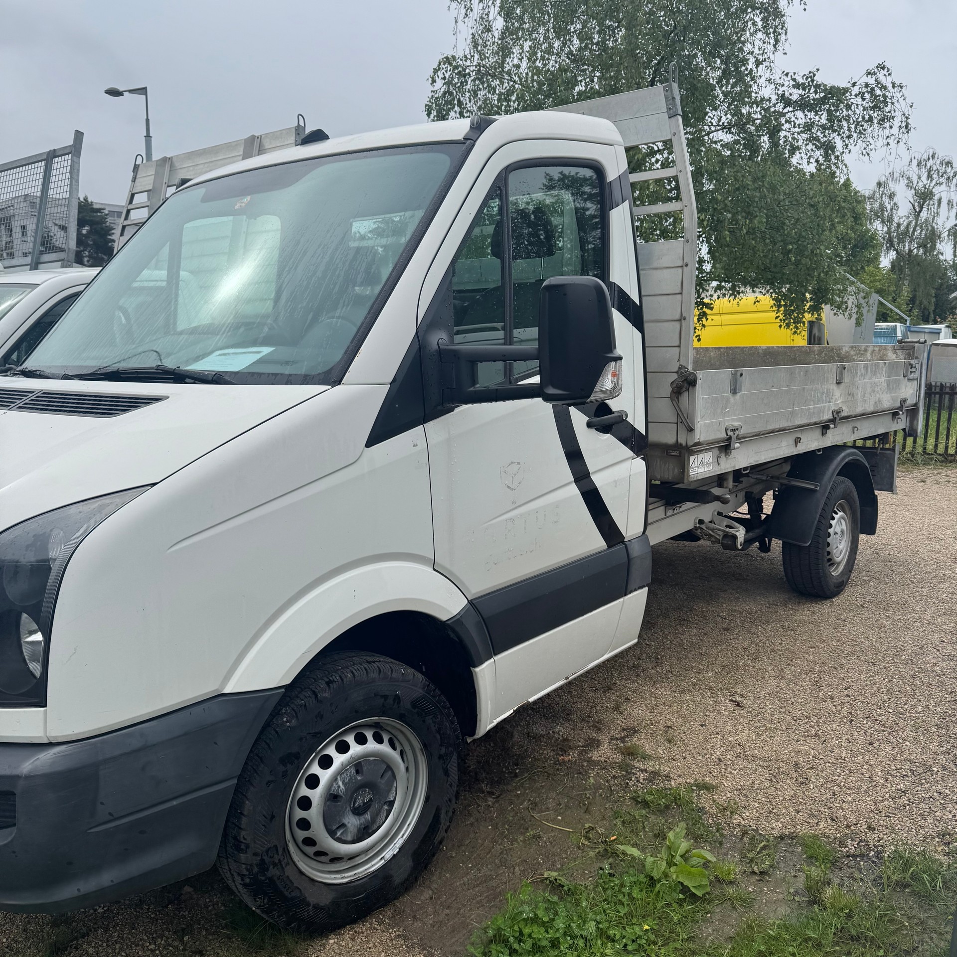 VW Crafter 35 2.0 TDI CR PONT ALU BASCULANT-image-2