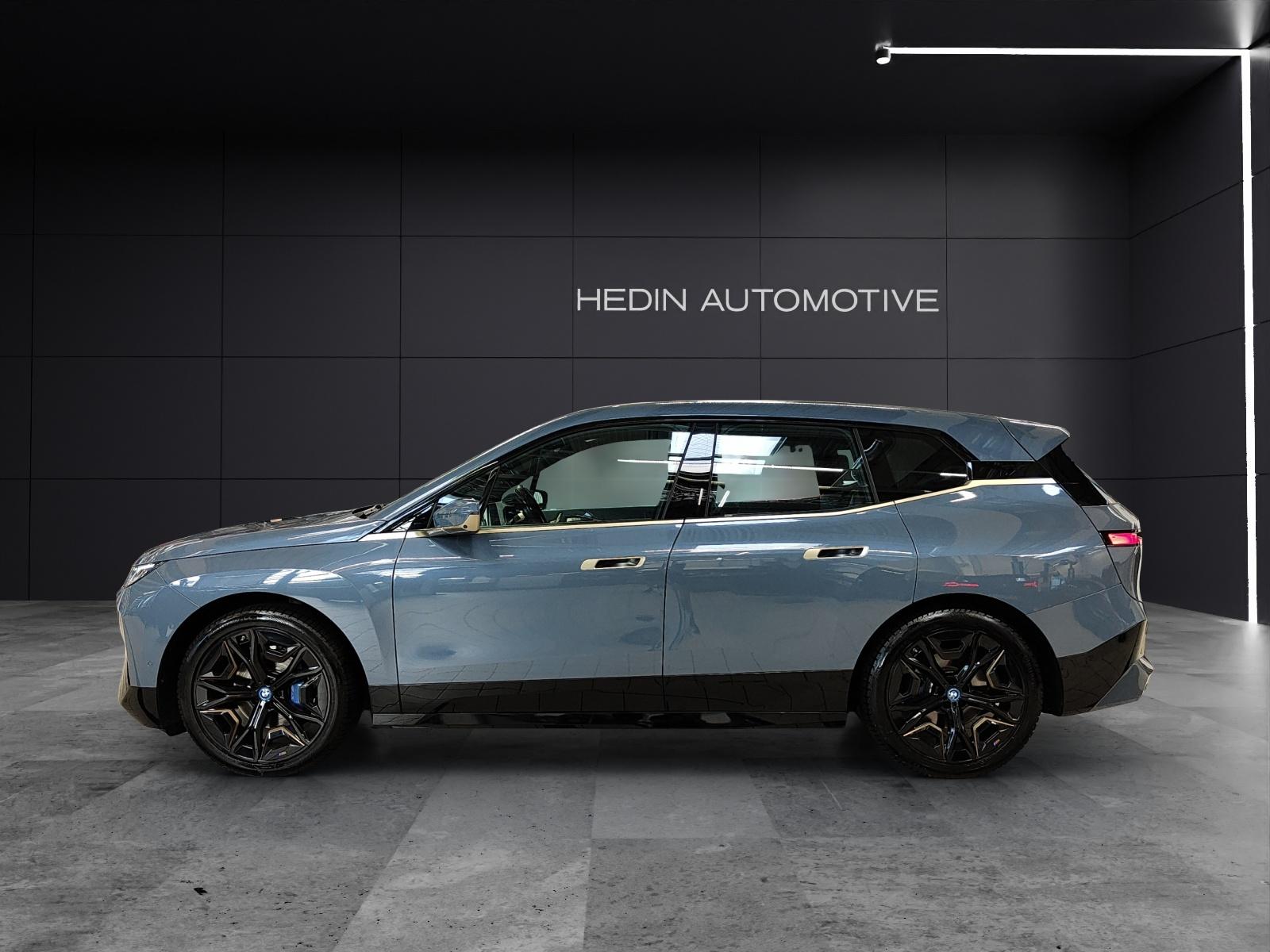 BMW iX xDrive40-image-1