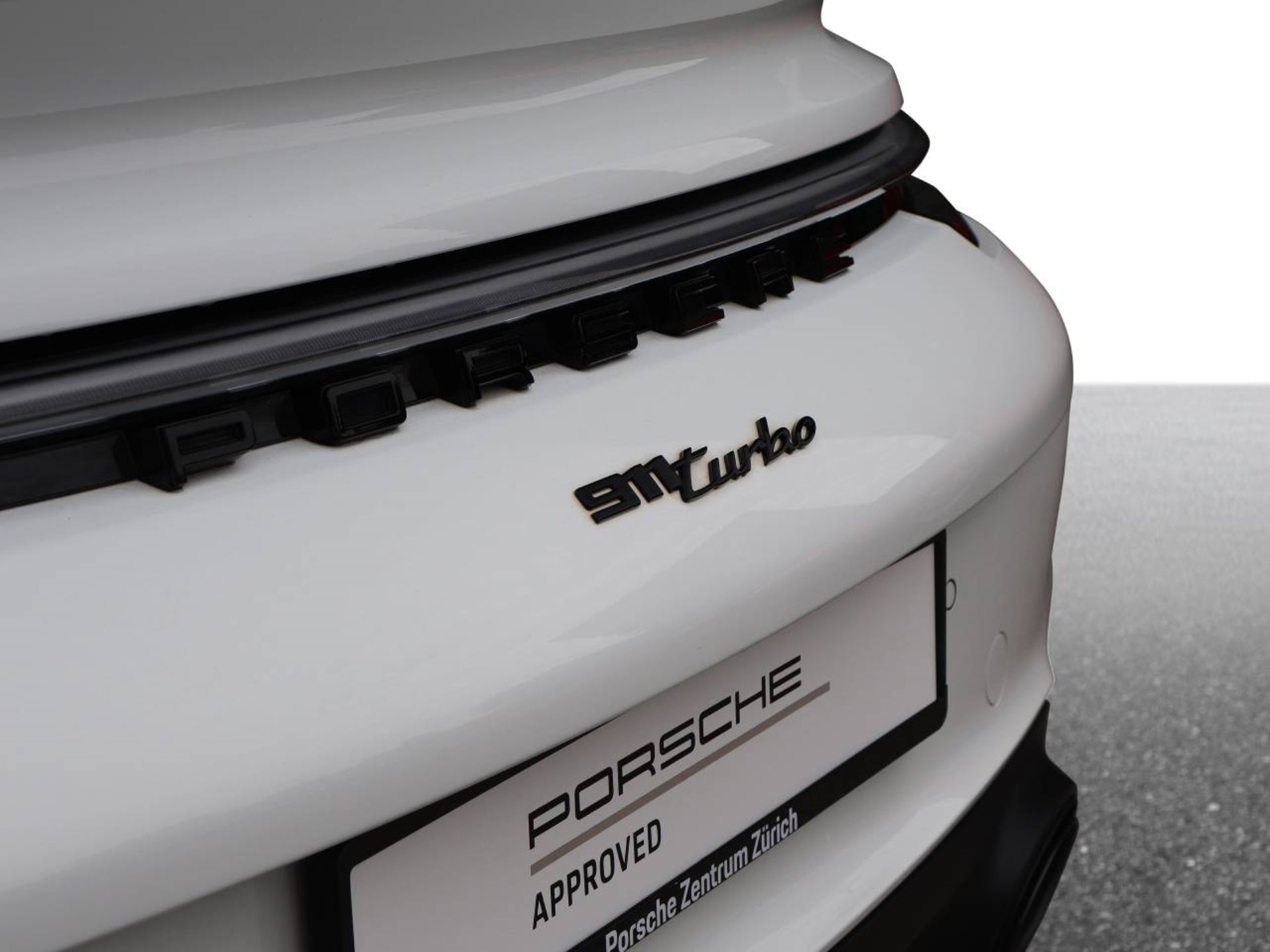 PORSCHE 911 Turbo Cabriolet-image-31