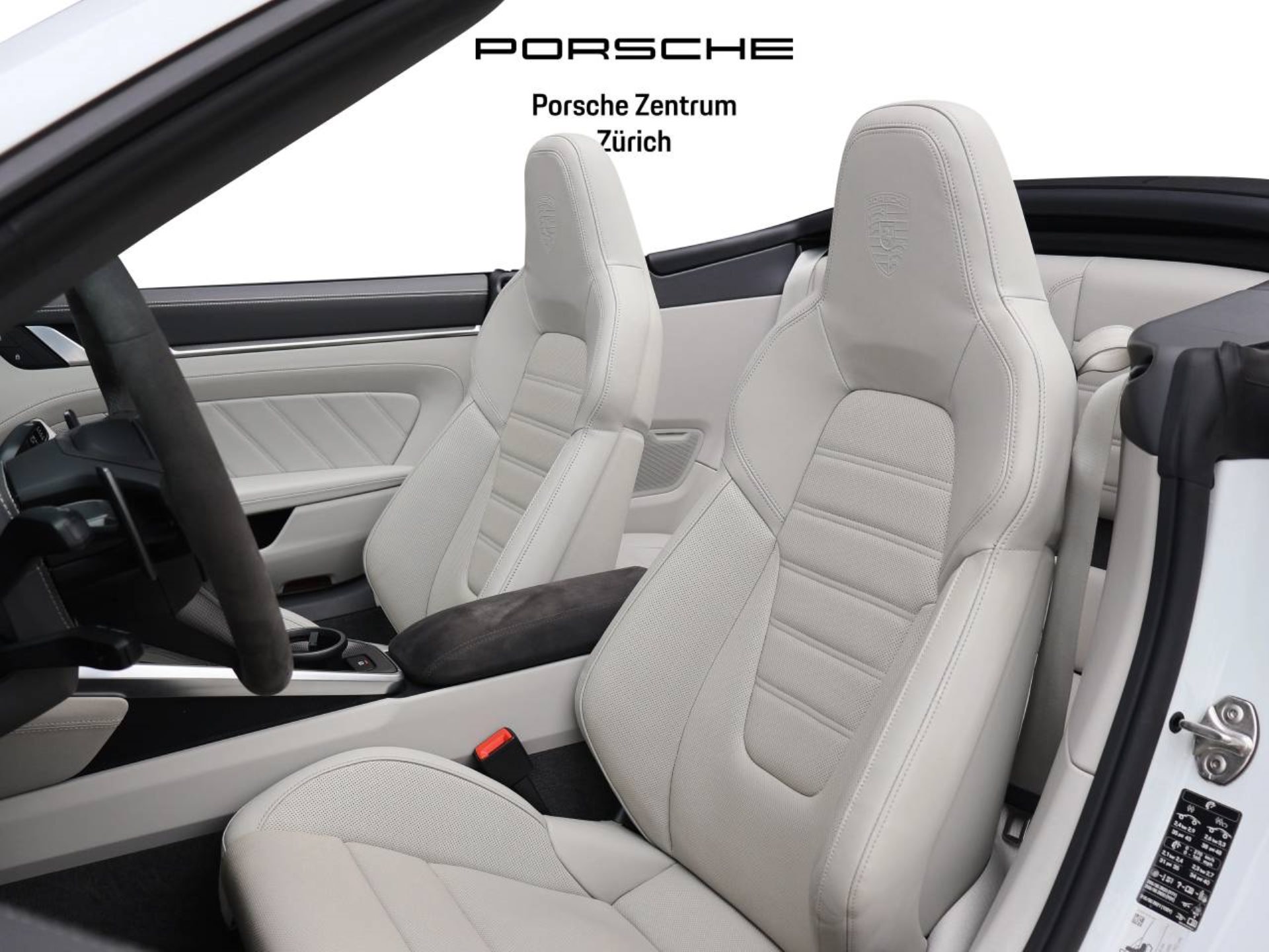 PORSCHE 911 Turbo Cabriolet-image-4