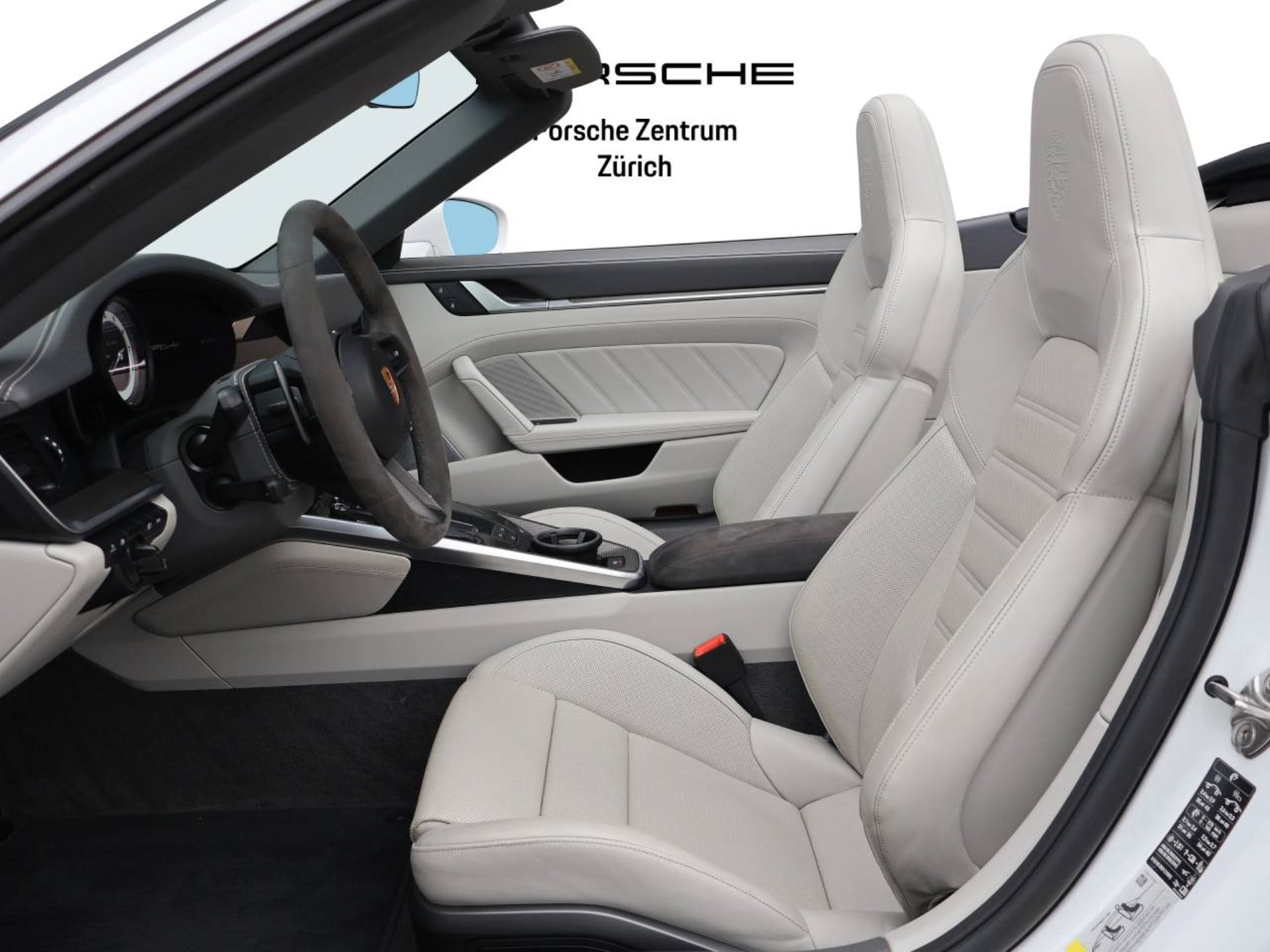 PORSCHE 911 Turbo Cabriolet-image-11