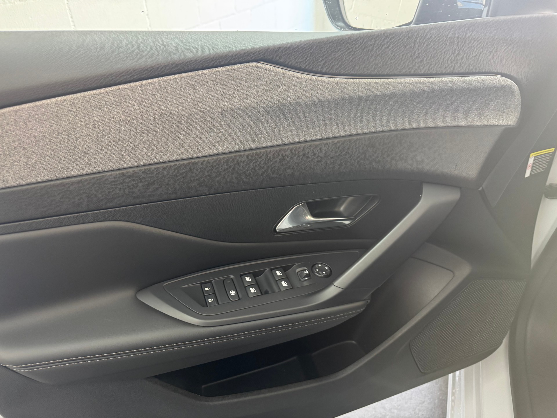 PEUGEOT 308 e SW Allure 54kWh-image-6