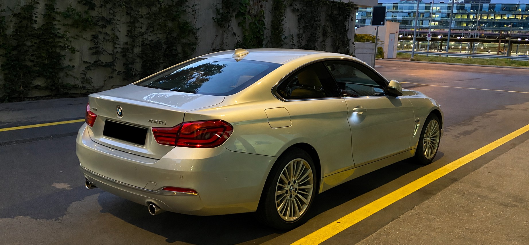 BMW 440i xDrive-image-1