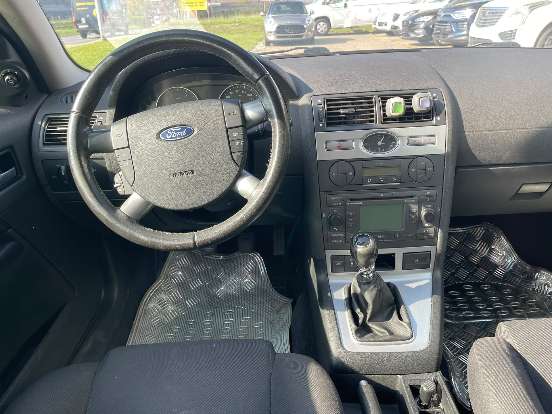 FORD Mondeo 2.0 TDCi 16V Carving-image-7