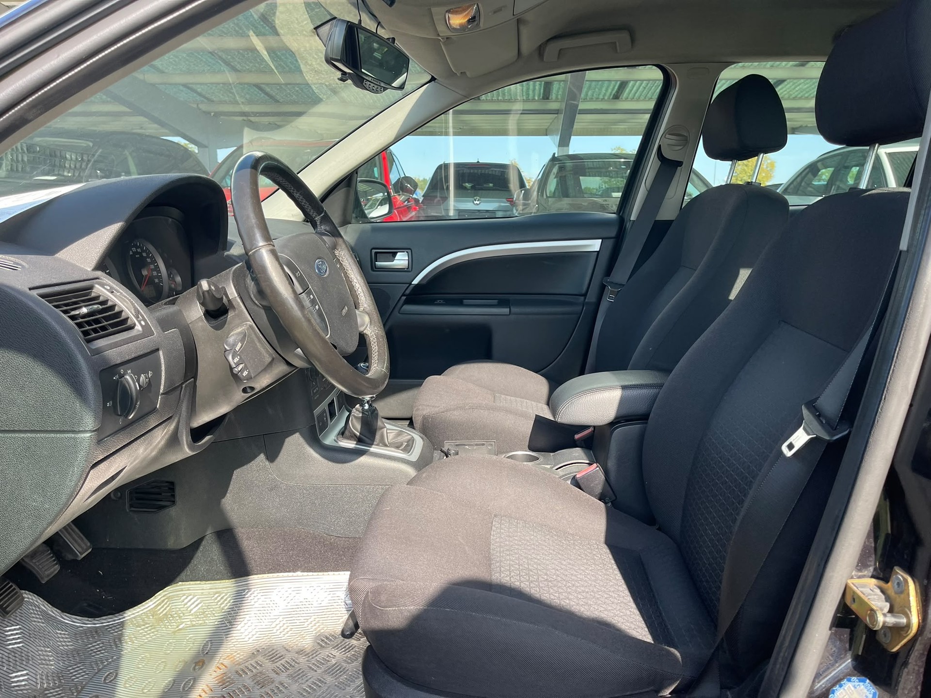 FORD Mondeo 2.0 TDCi 16V Carving-image-9