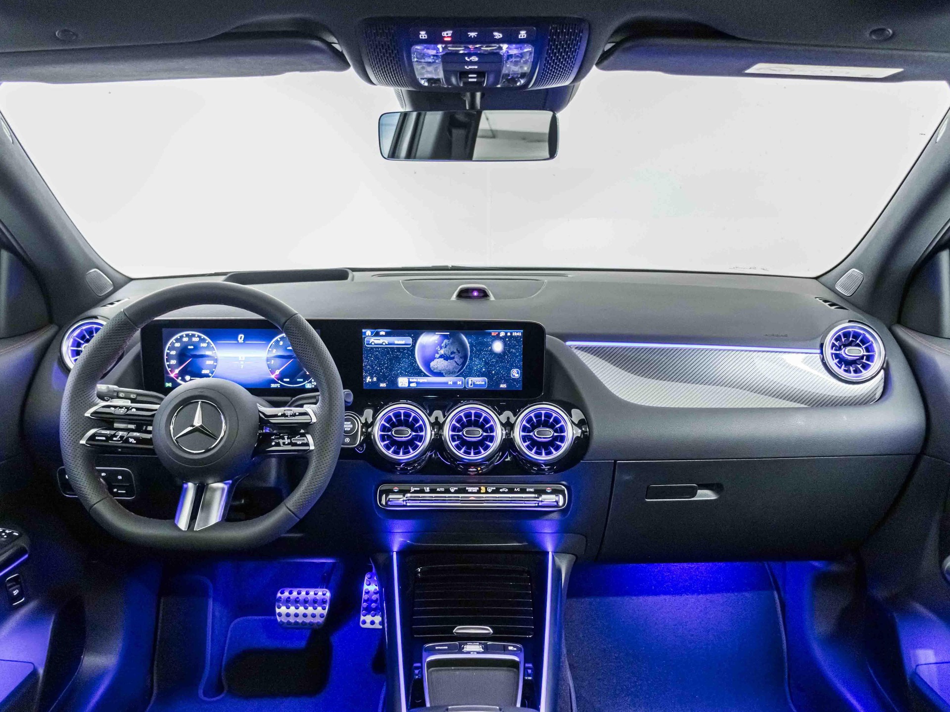 MERCEDES-BENZ GLA 200 Night Star-image-11
