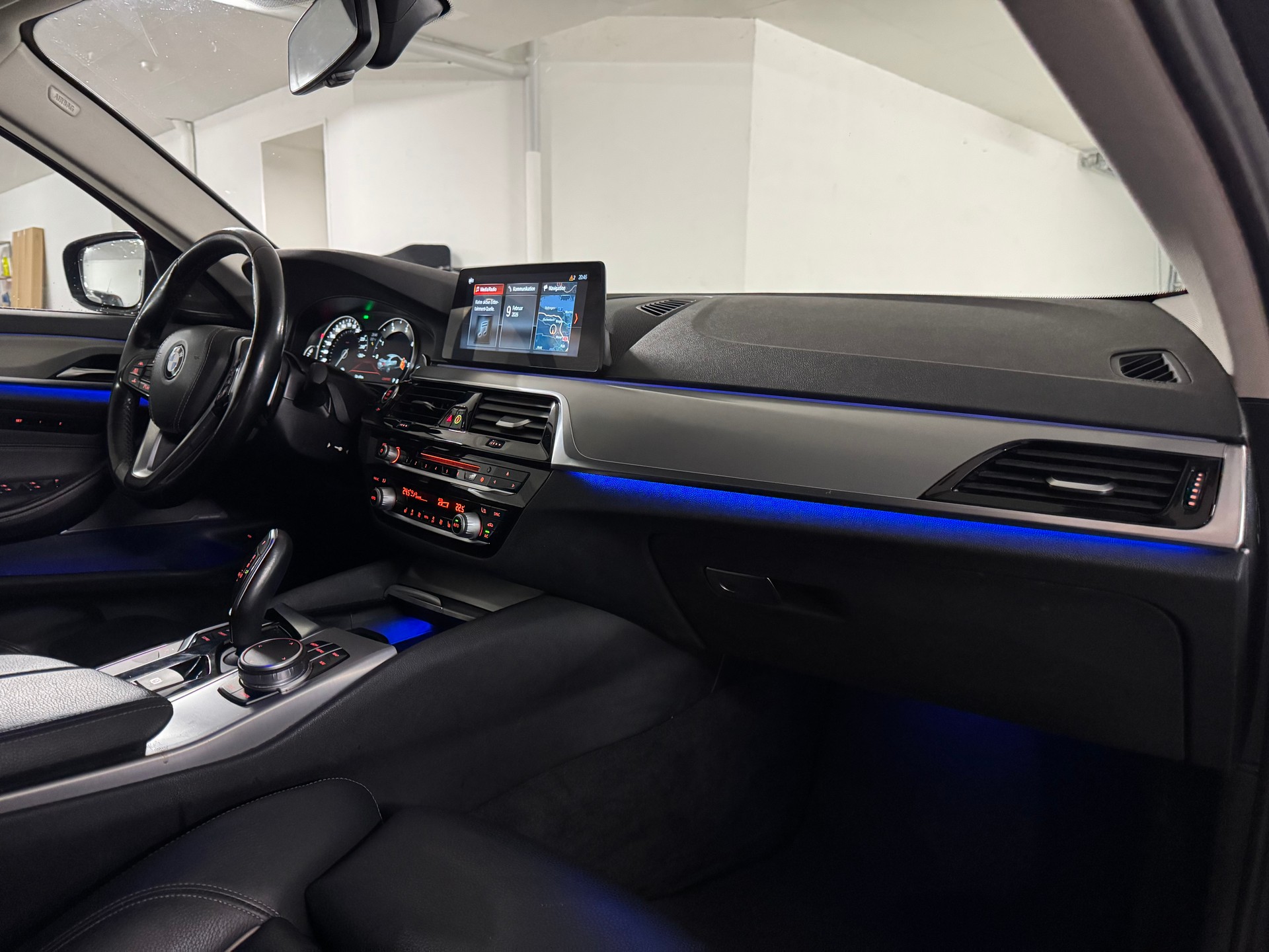 BMW 530d xDrive Sport Line Steptronic-image-11