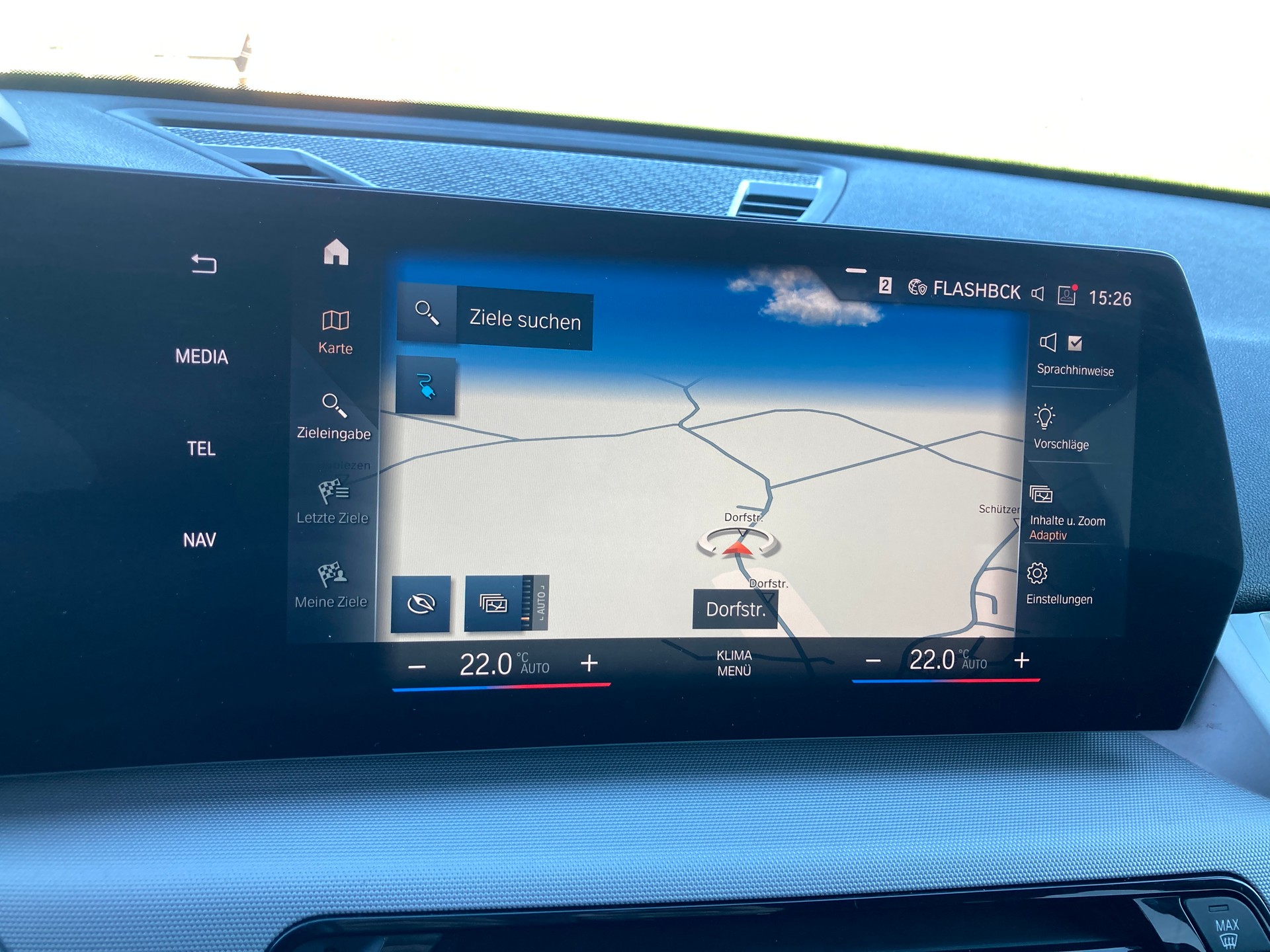 BMW iX1 xDrive 30-image-10