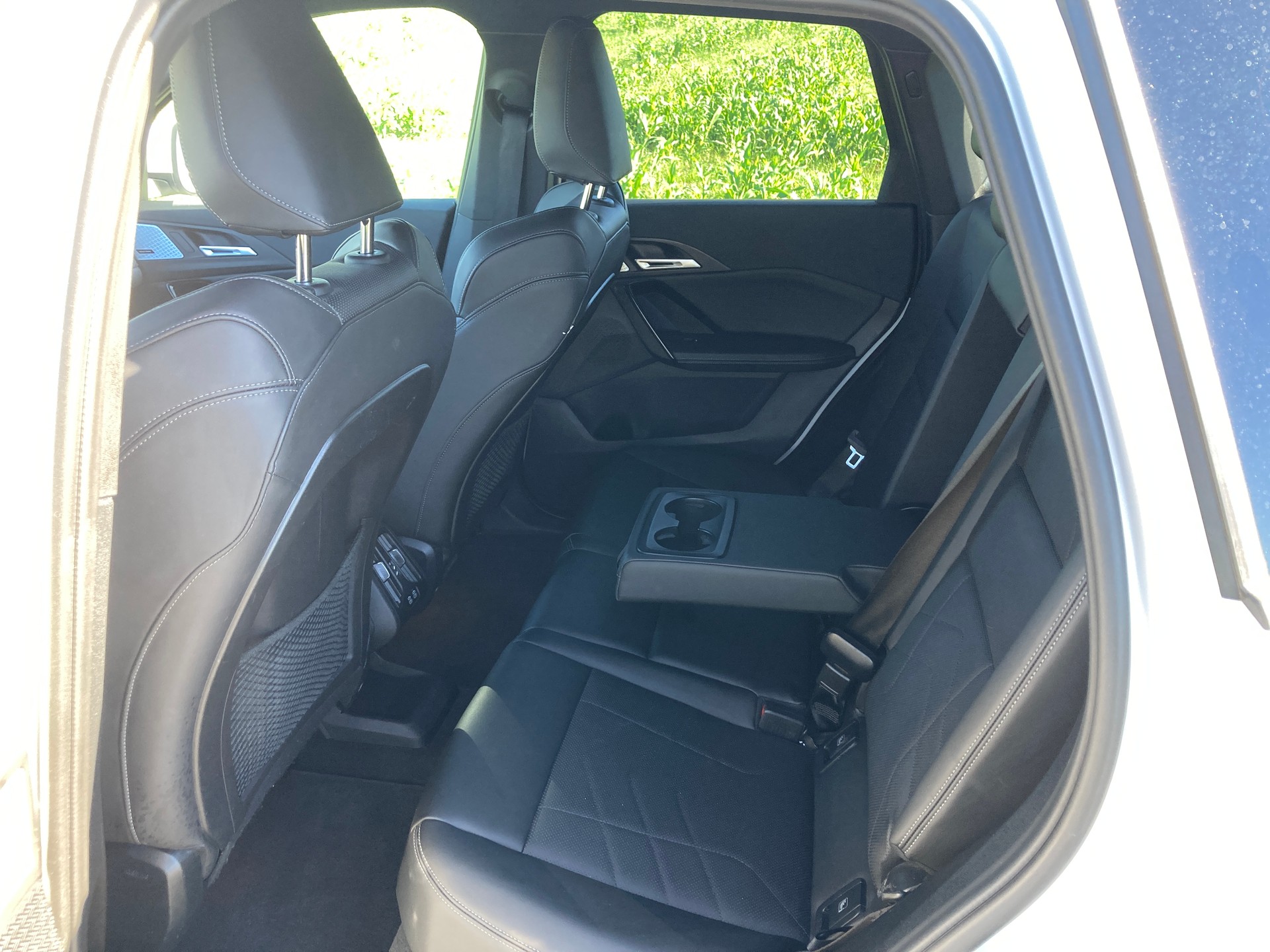 BMW iX1 xDrive 30-image-7