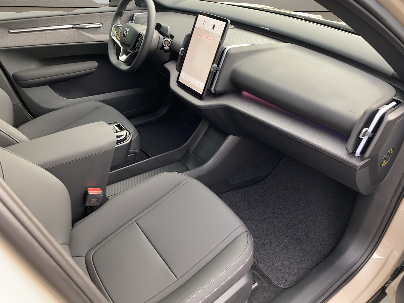 VOLVO EX 30 P8 Ultra AWD-image-10