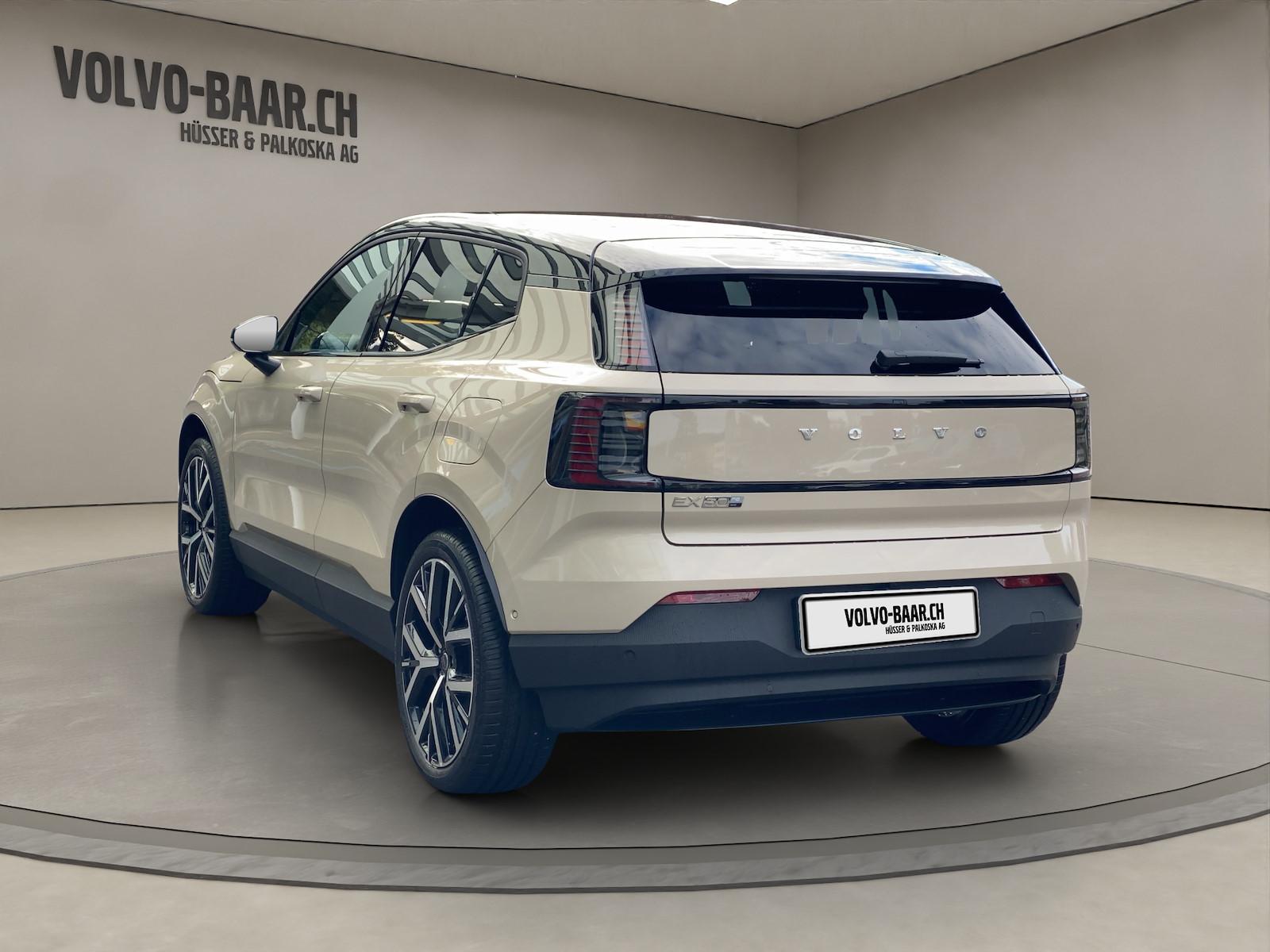 VOLVO EX 30 P8 Ultra AWD-image-2