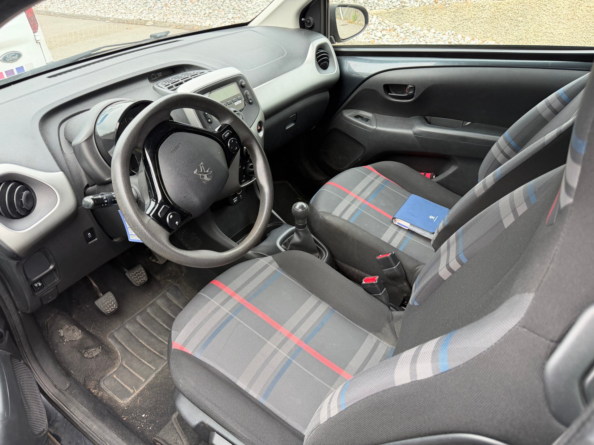 PEUGEOT 108 1.0 VTi Access-image-3