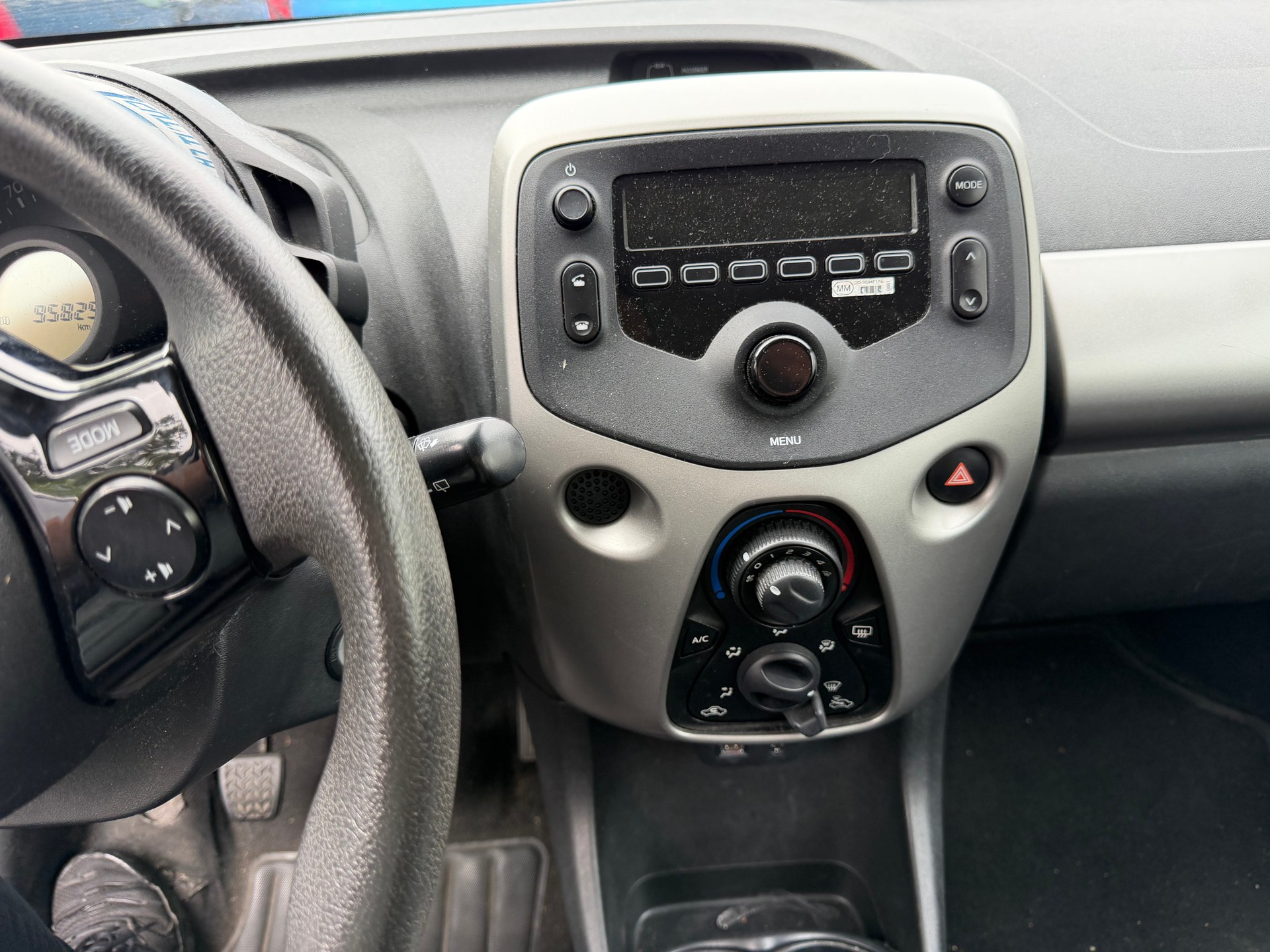 PEUGEOT 108 1.0 VTi Access-image-4