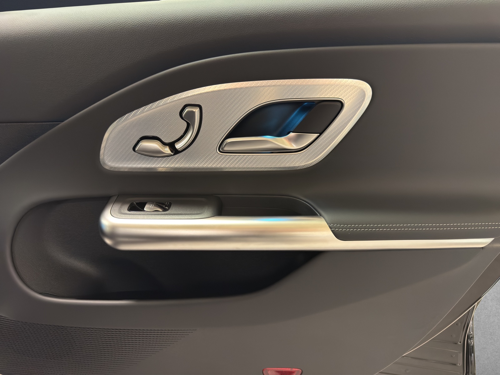 MERCEDES-BENZ CLA 250+ 85 kWh EQ-image-10