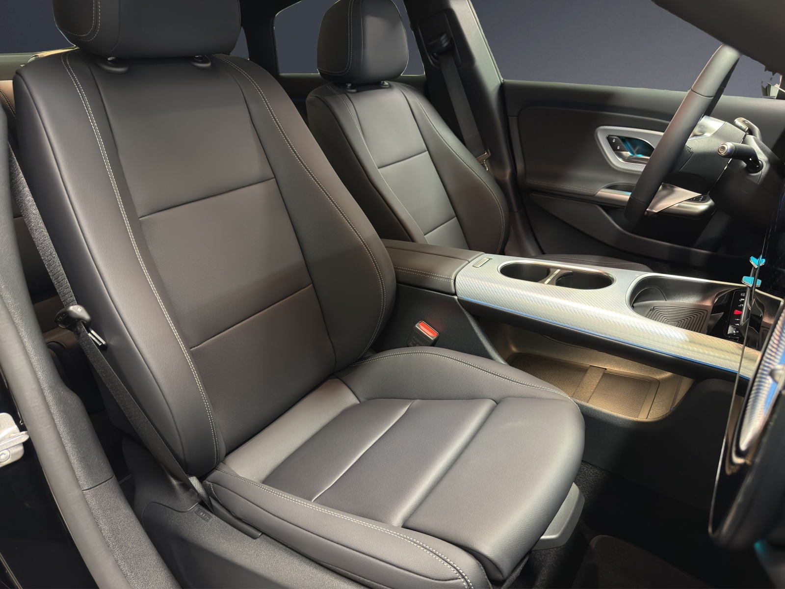 MERCEDES-BENZ CLA 250+ 85 kWh EQ-image-9