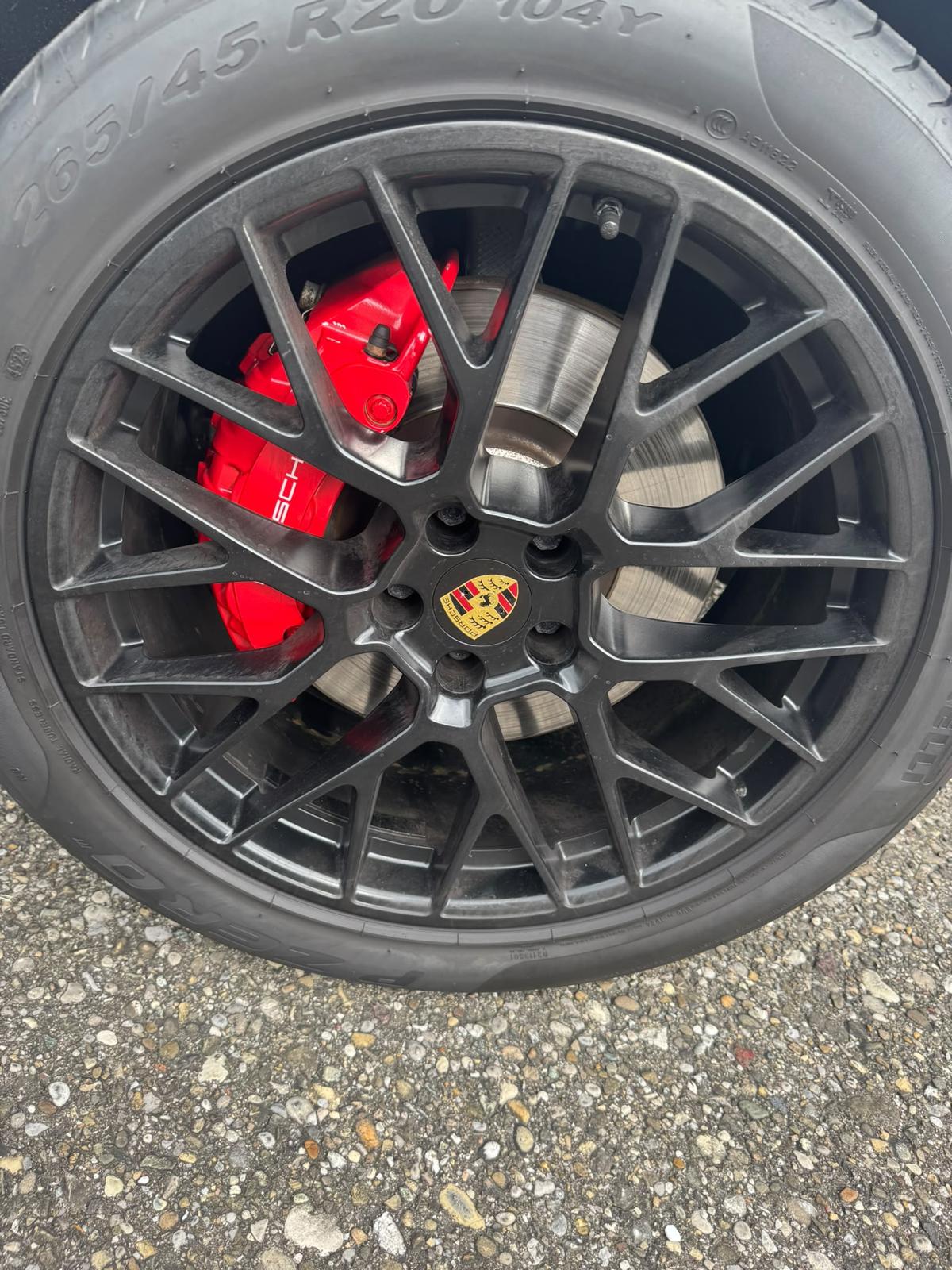 PORSCHE 3.0 V6 GTS-image-5