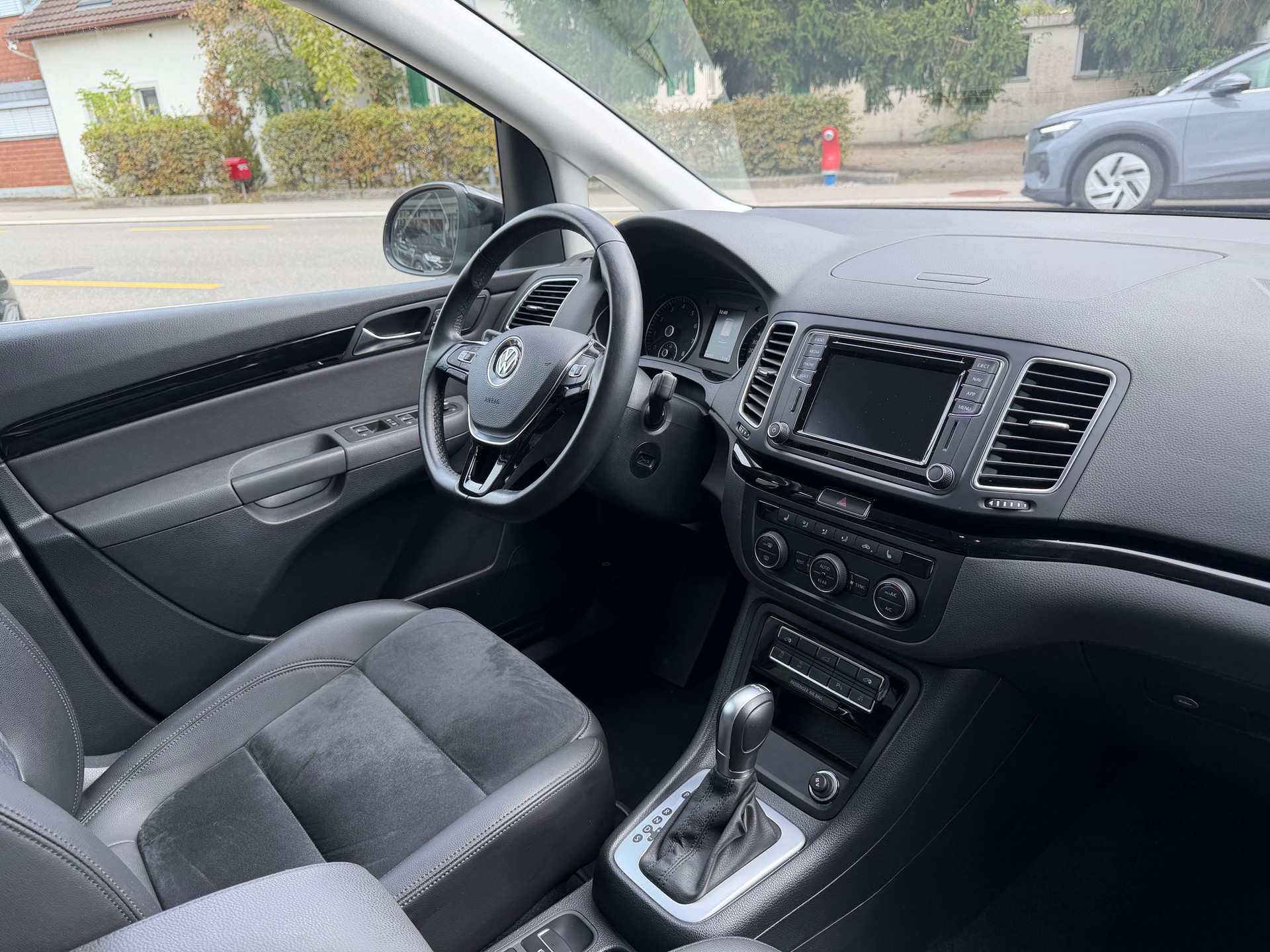 VW Sharan 1.4 TSI BlMT Highline DSG-image-11