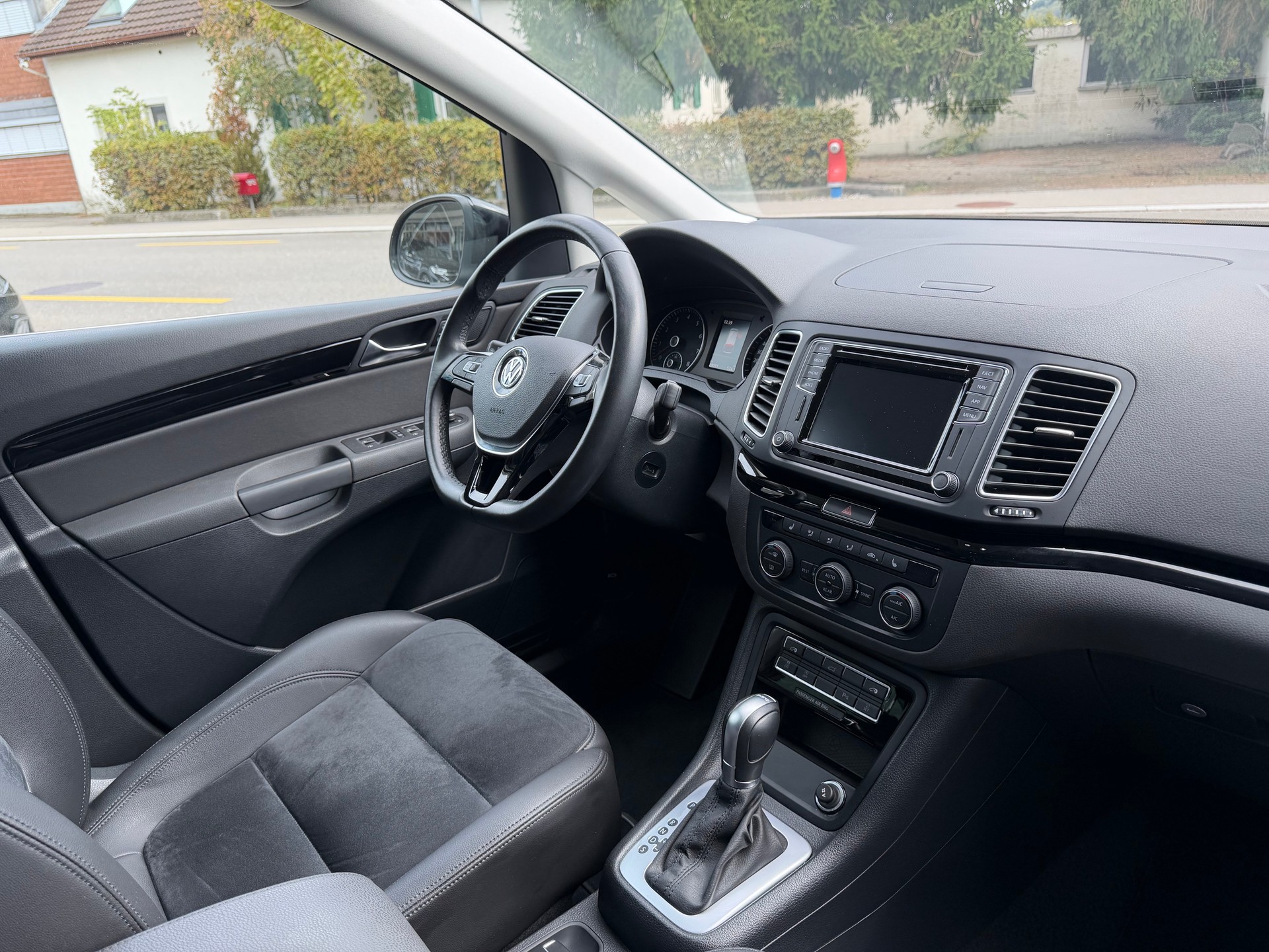 VW Sharan 1.4 TSI BlMT Highline DSG-image-10
