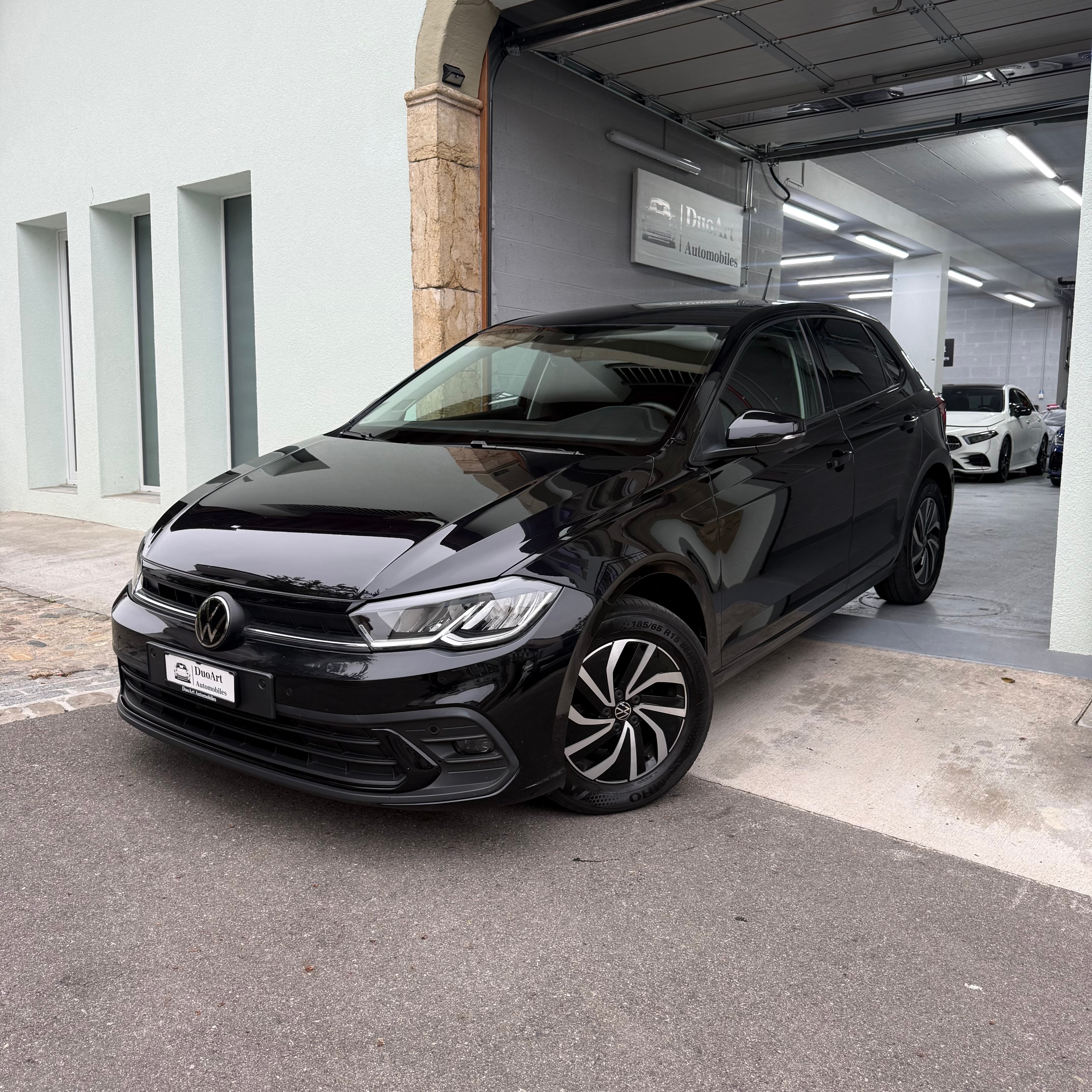 Car photo