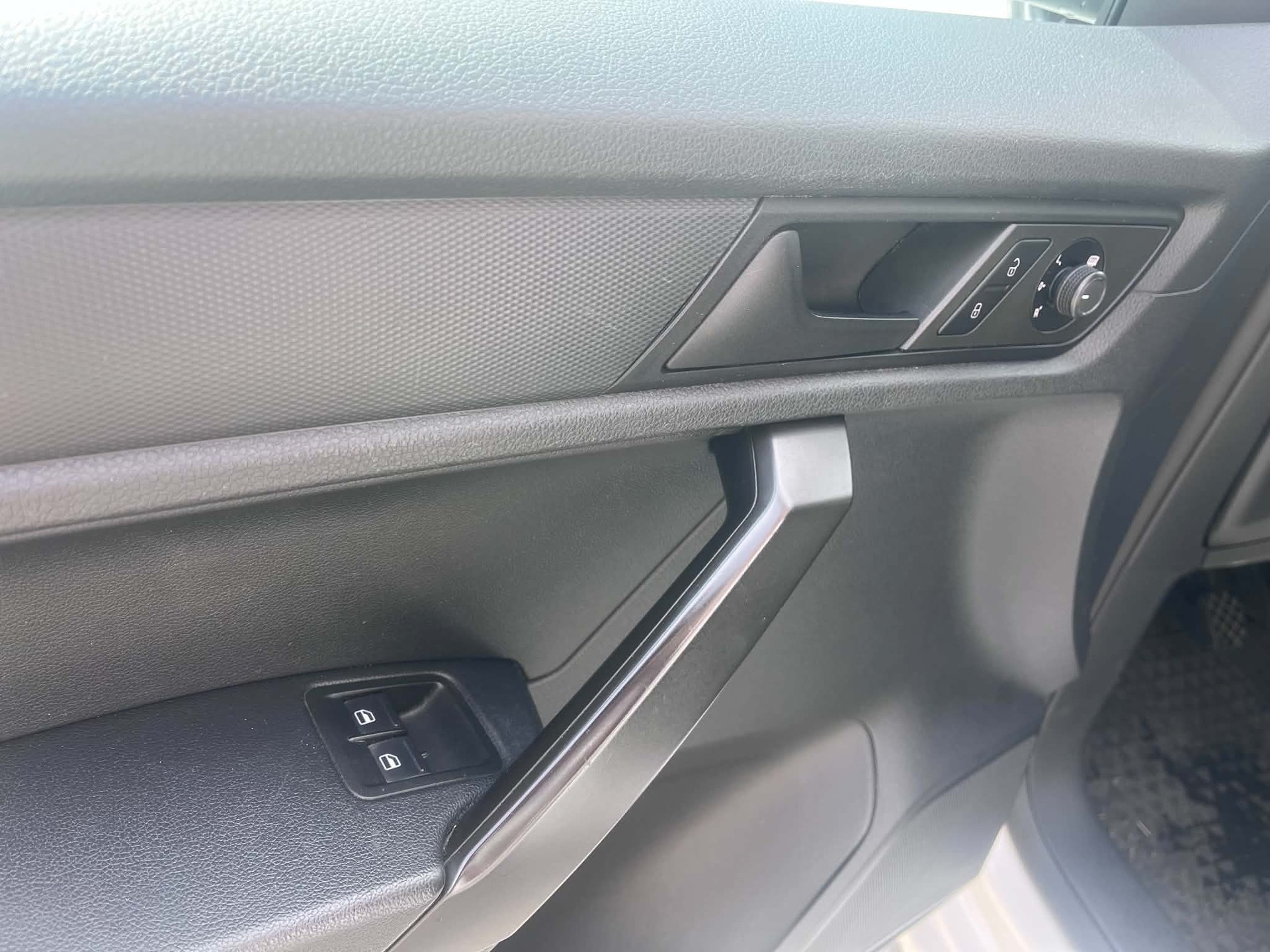 AUDI 2.0 TDI-image-9