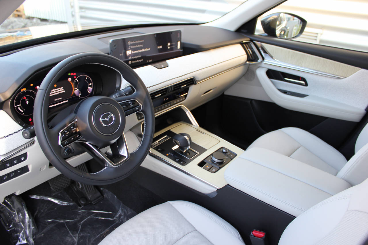 MAZDA CX-60 2.5 PHEV Takumi-image-5