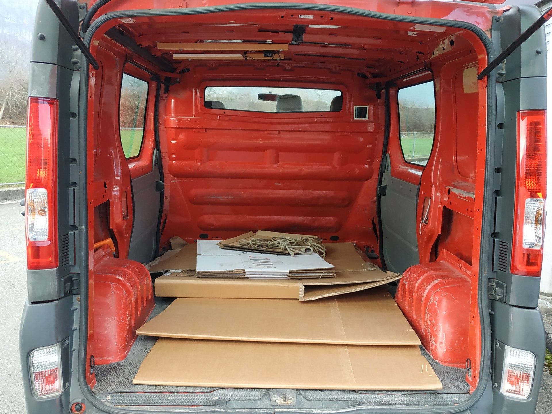 RENAULT Trafic 2.0 dCi 90 2.7t L1H1-image-10