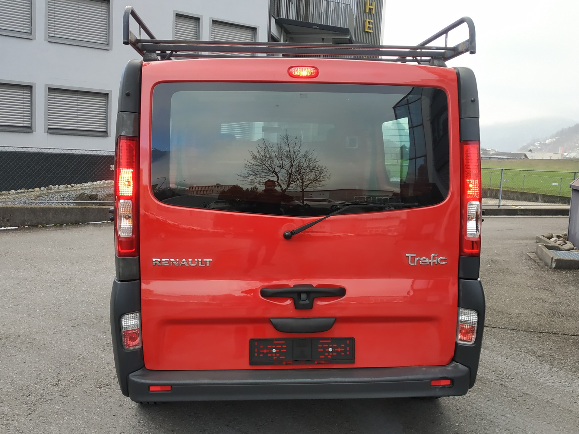 RENAULT Trafic 2.0 dCi 90 2.7t L1H1-image-7