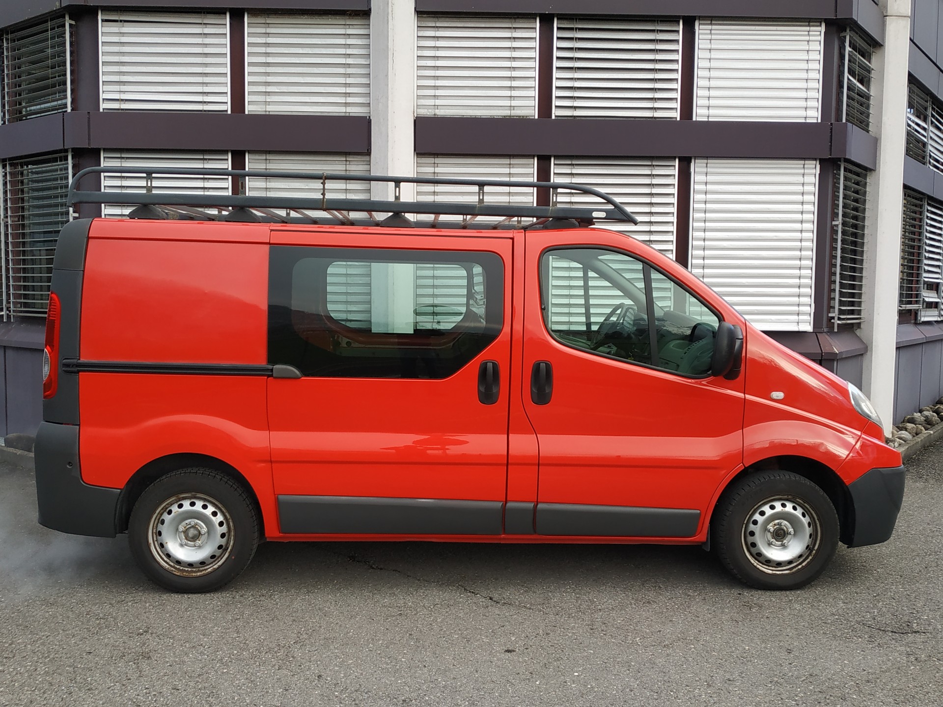 RENAULT Trafic 2.0 dCi 90 2.7t L1H1-image-4