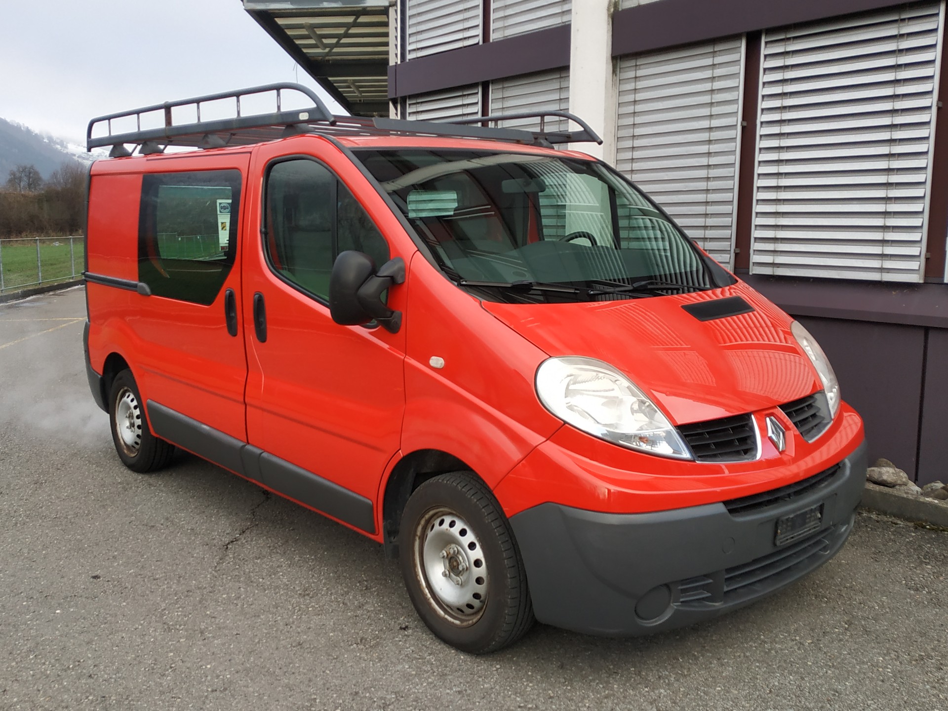 RENAULT Trafic 2.0 dCi 90 2.7t L1H1-image-1