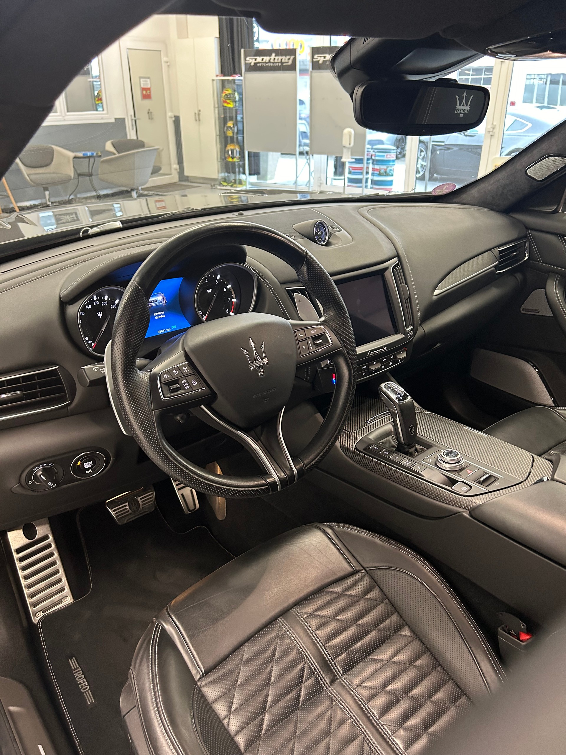 MASERATI Levante 3.8 V8 Trofeo Q4 Automatica-image-18