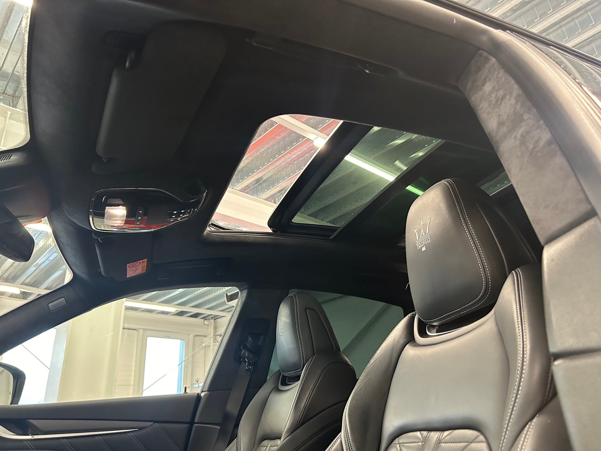 MASERATI Levante 3.8 V8 Trofeo Q4 Automatica-image-19