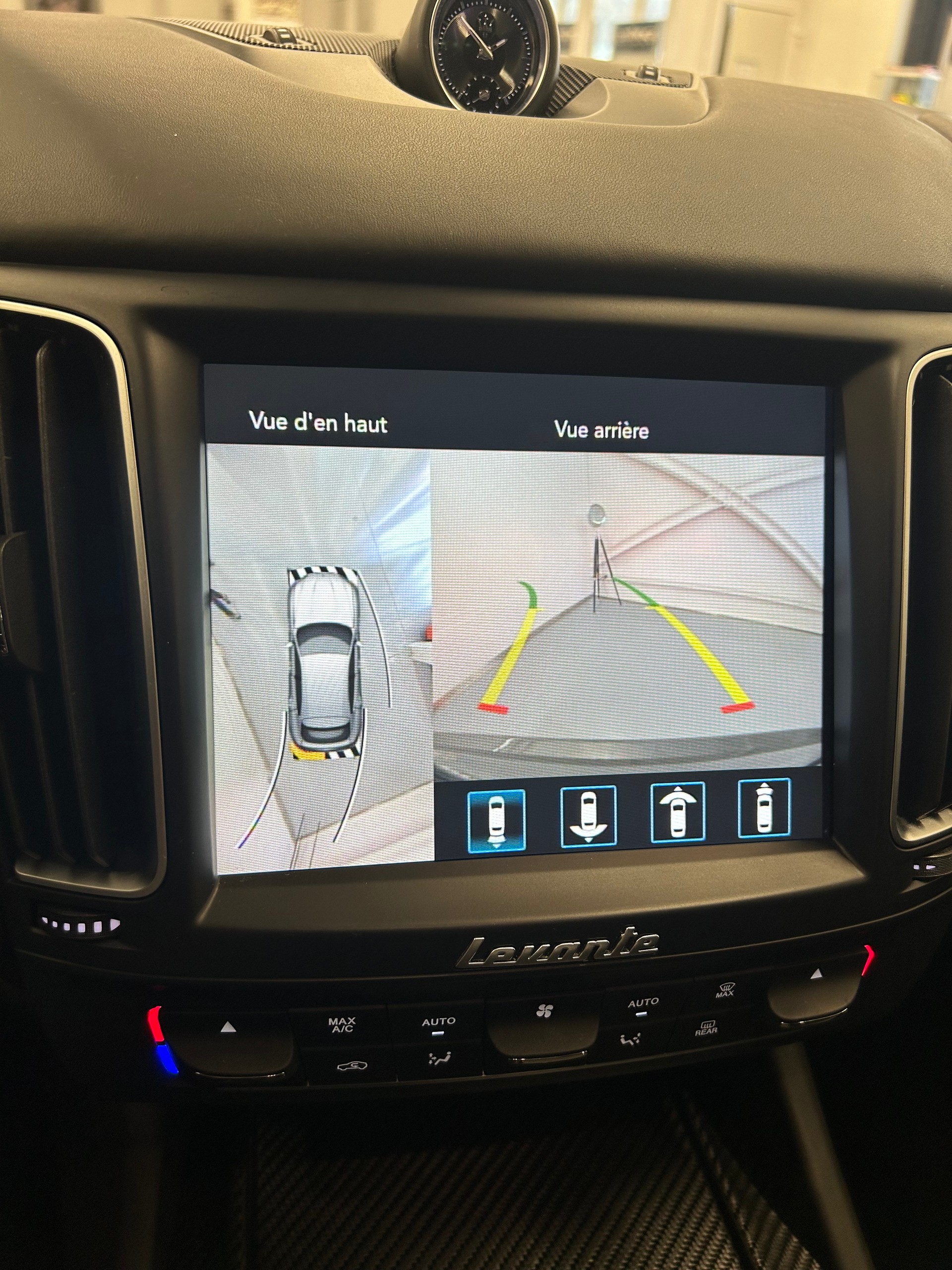 MASERATI Levante 3.8 V8 Trofeo Q4 Automatica-image-23