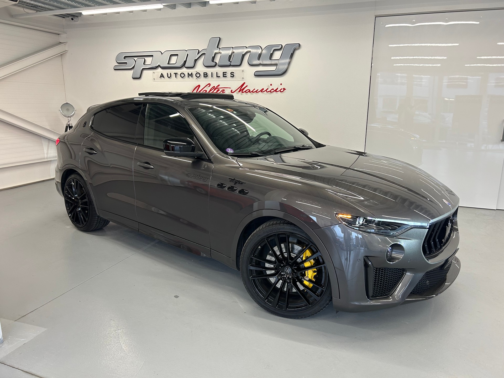 MASERATI Levante 3.8 V8 Trofeo Q4 Automatica-image-5