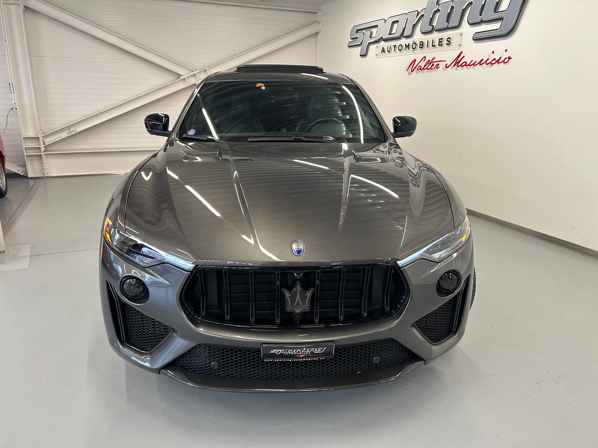 MASERATI Levante 3.8 V8 Trofeo Q4 Automatica-image-2
