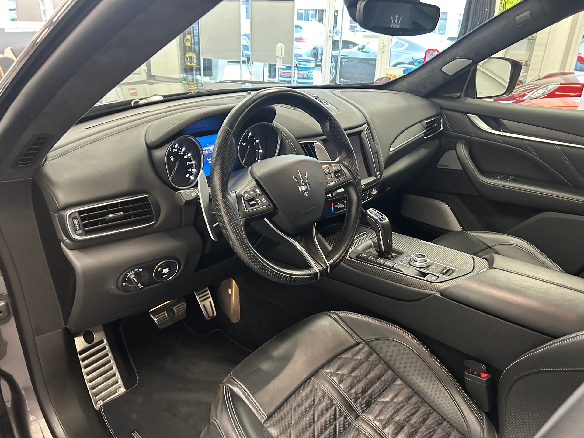 MASERATI Levante 3.8 V8 Trofeo Q4 Automatica-image-16